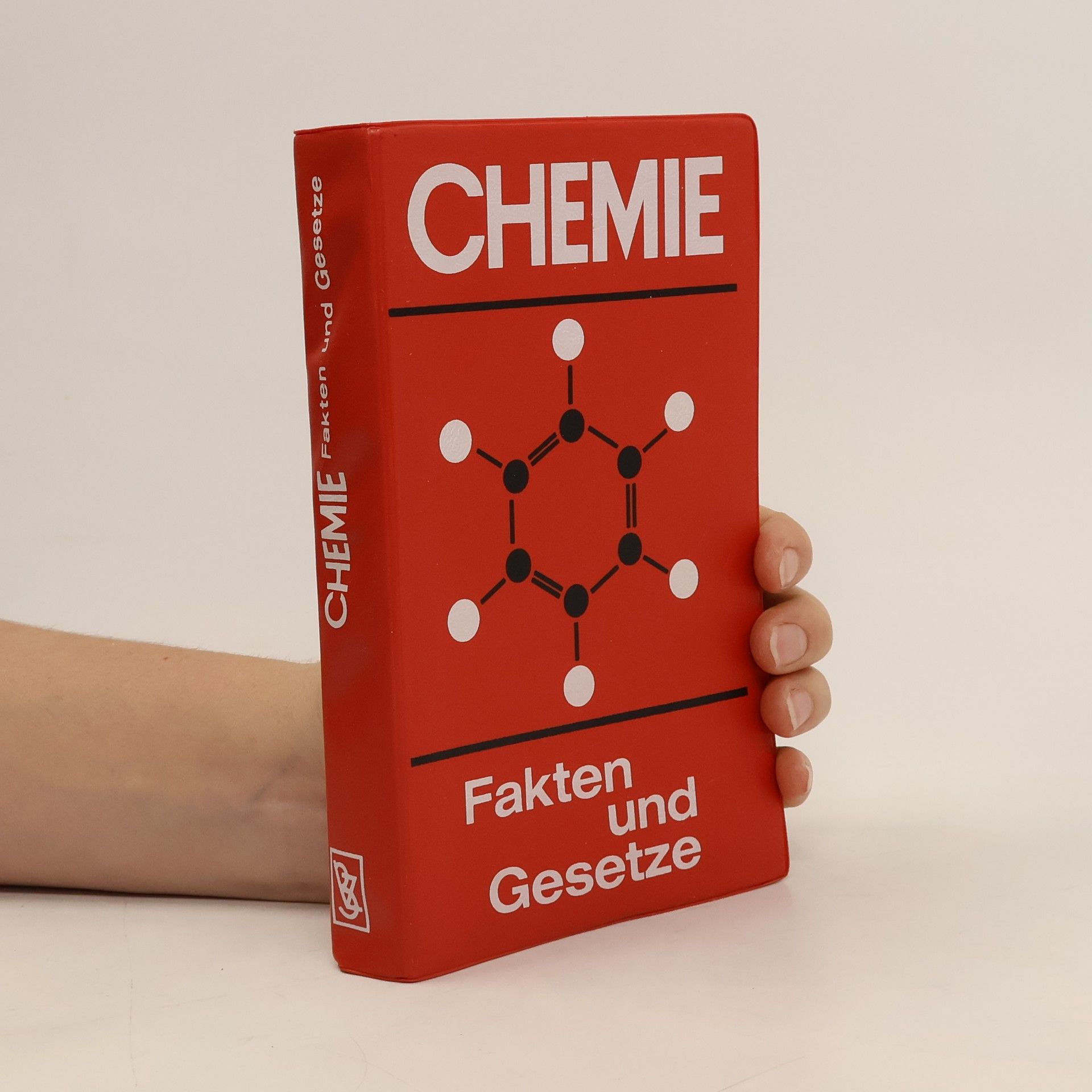 Autorenkollektiv Chemie. Fakten und Gesetze
