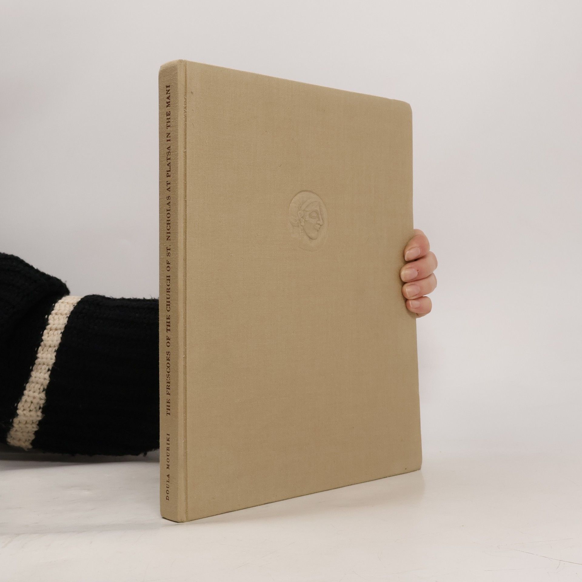 Doula Mouriki The Frescoes of the Church of St. Nicholas at Platsa in the Mani