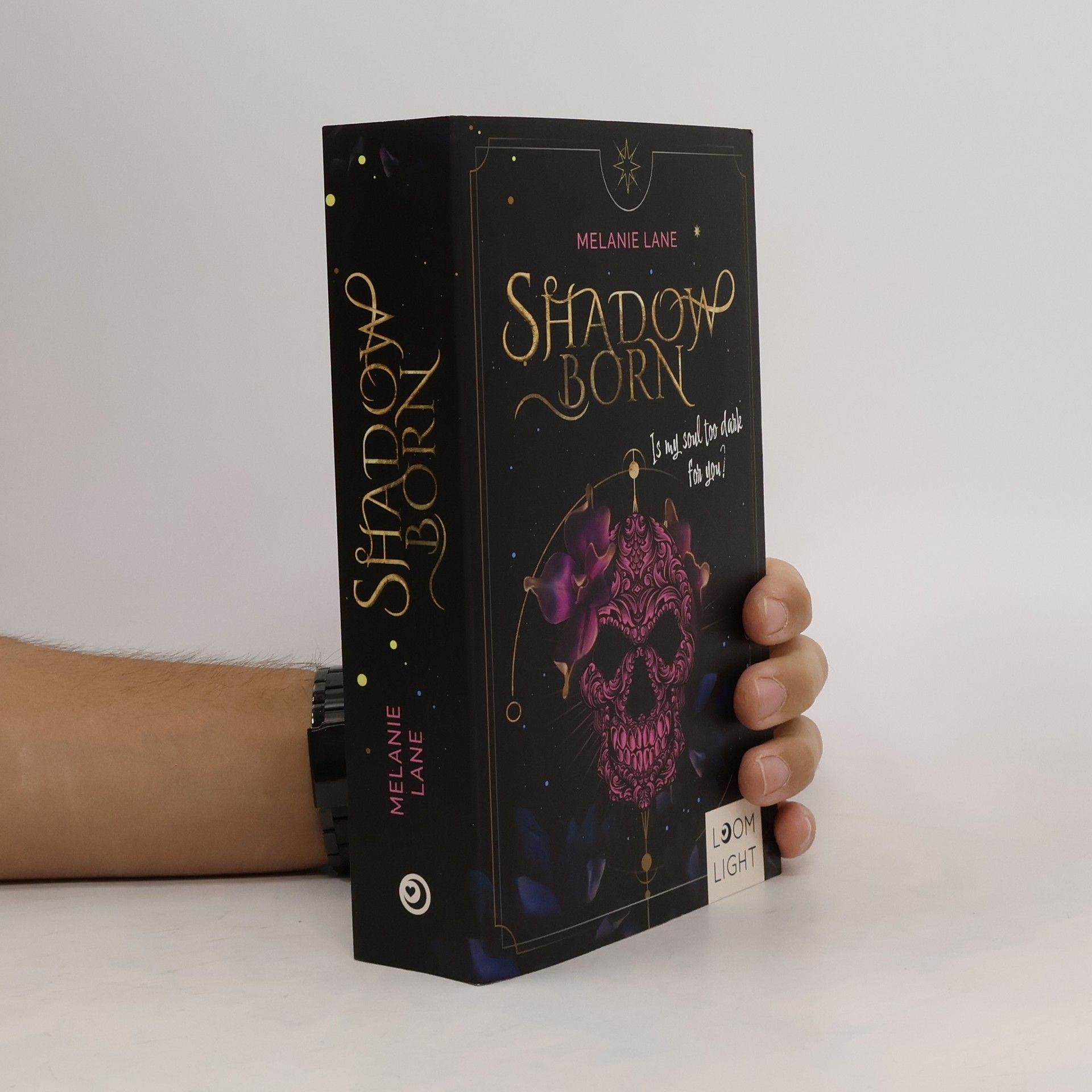 Melanie Lane Shadowborn