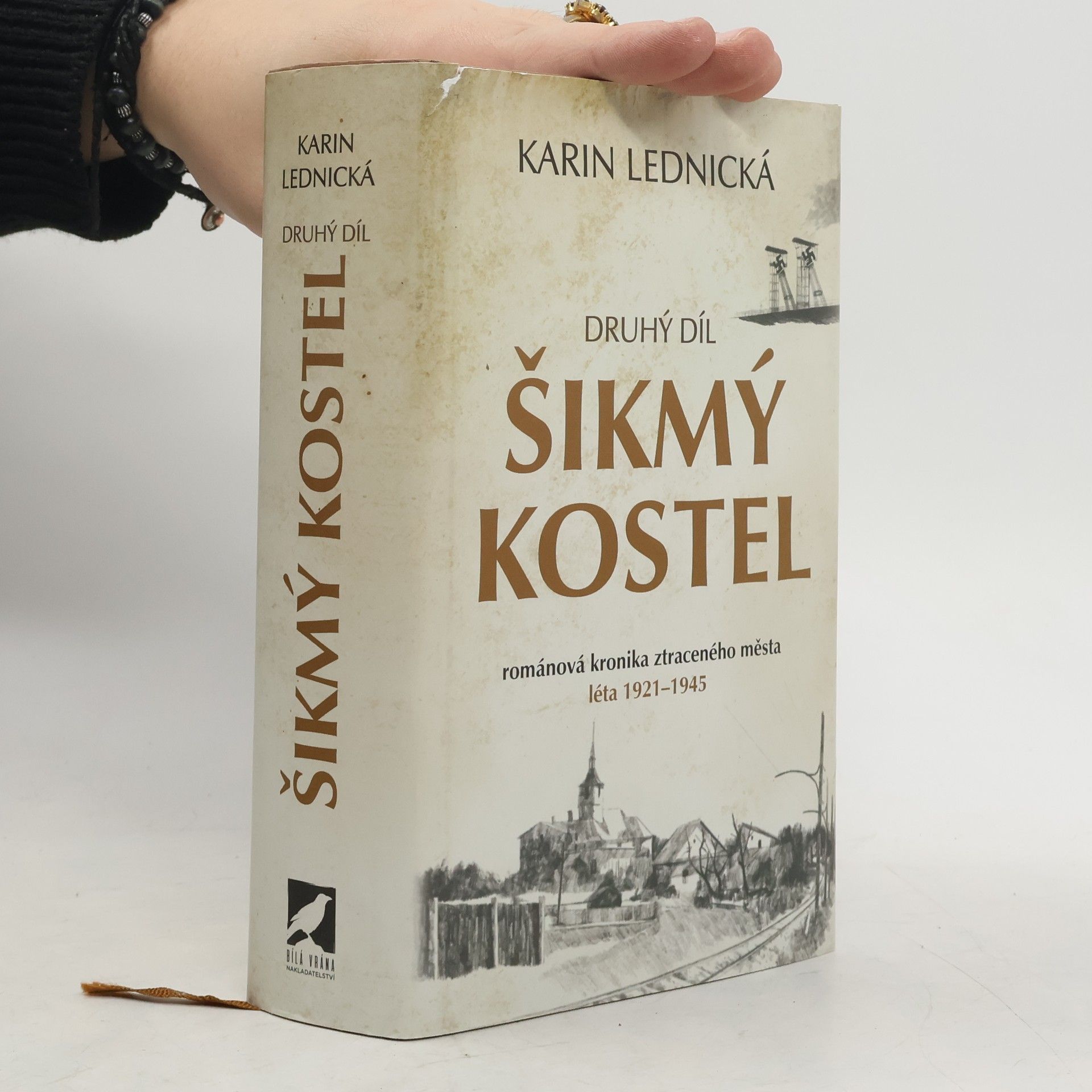 Karin Lednická Šikmý kostel 2