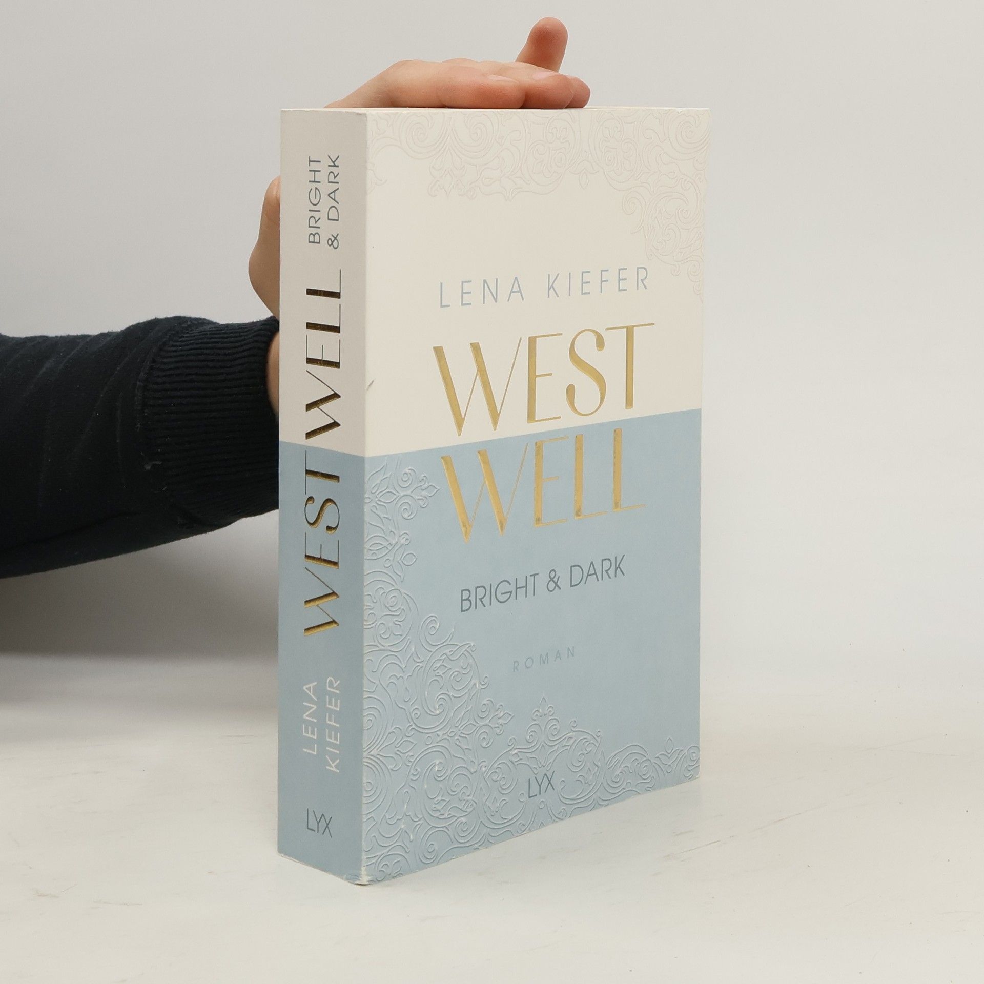 Lena Kiefer Westwell. Bright & Dark