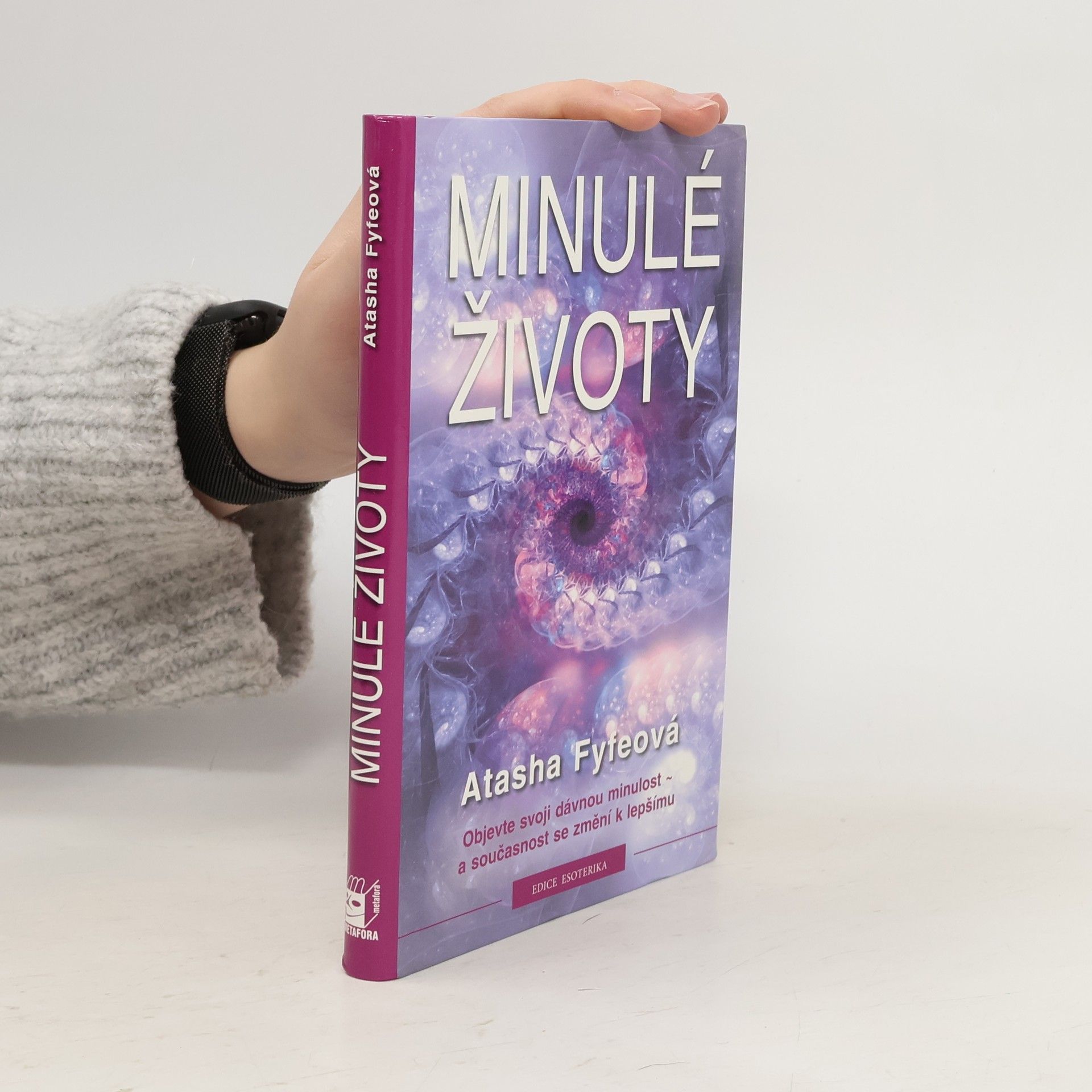 Atasha Fyfe Minulé životy