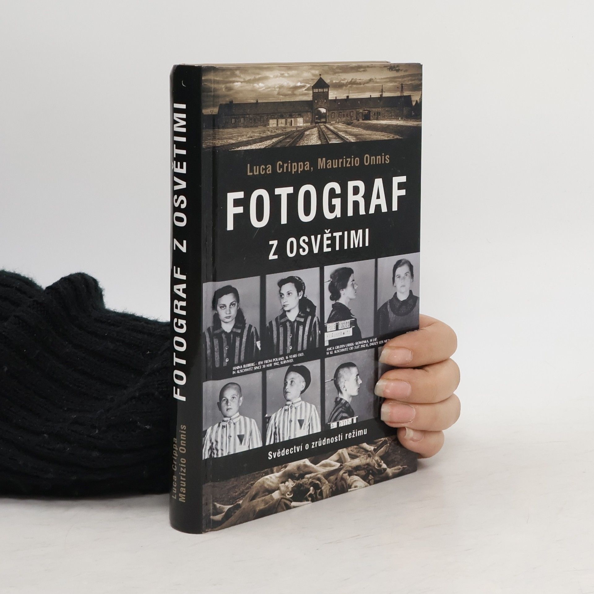 Luca Crippa Fotograf z Osvětimi