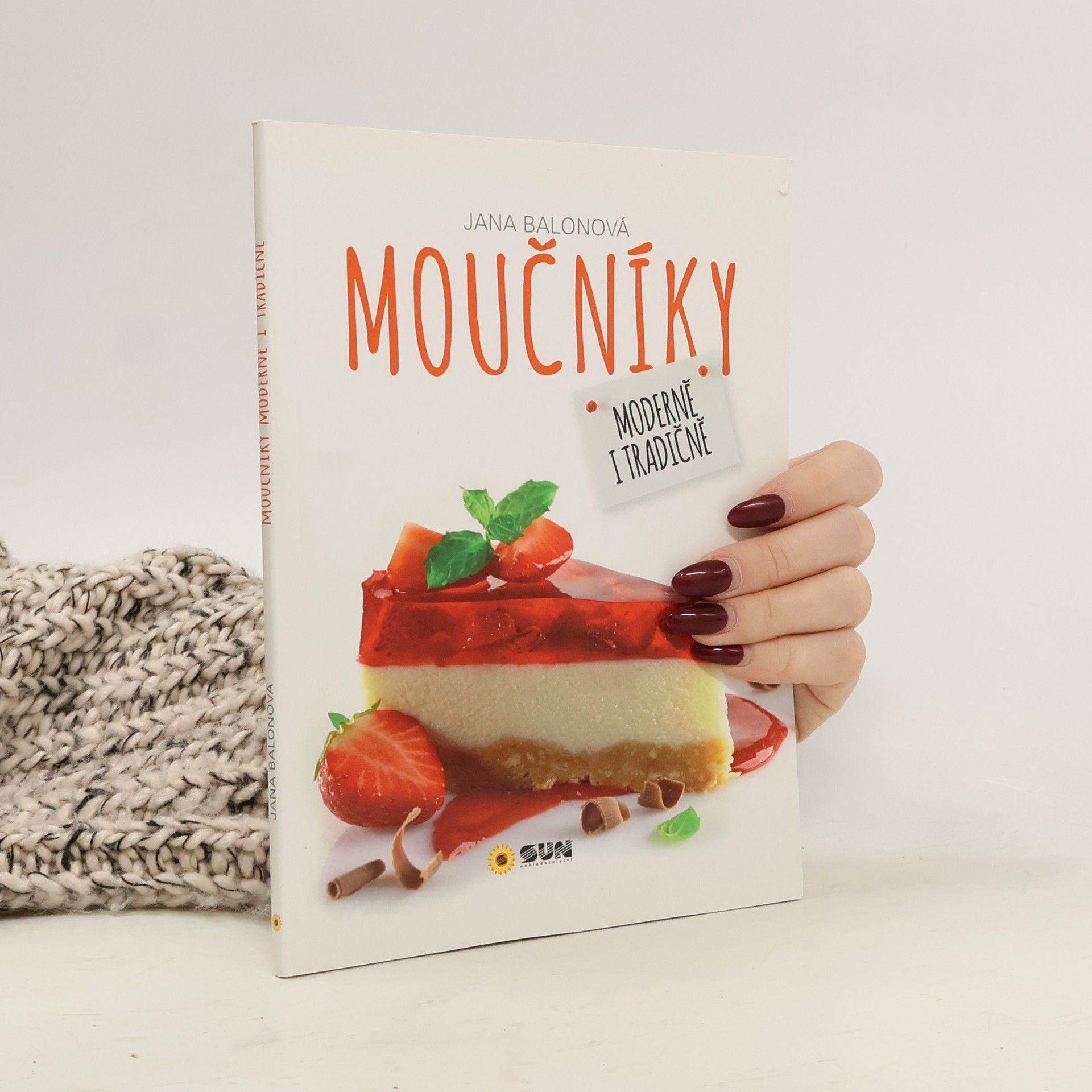 Various authors Moučníky - moderně i tradičně