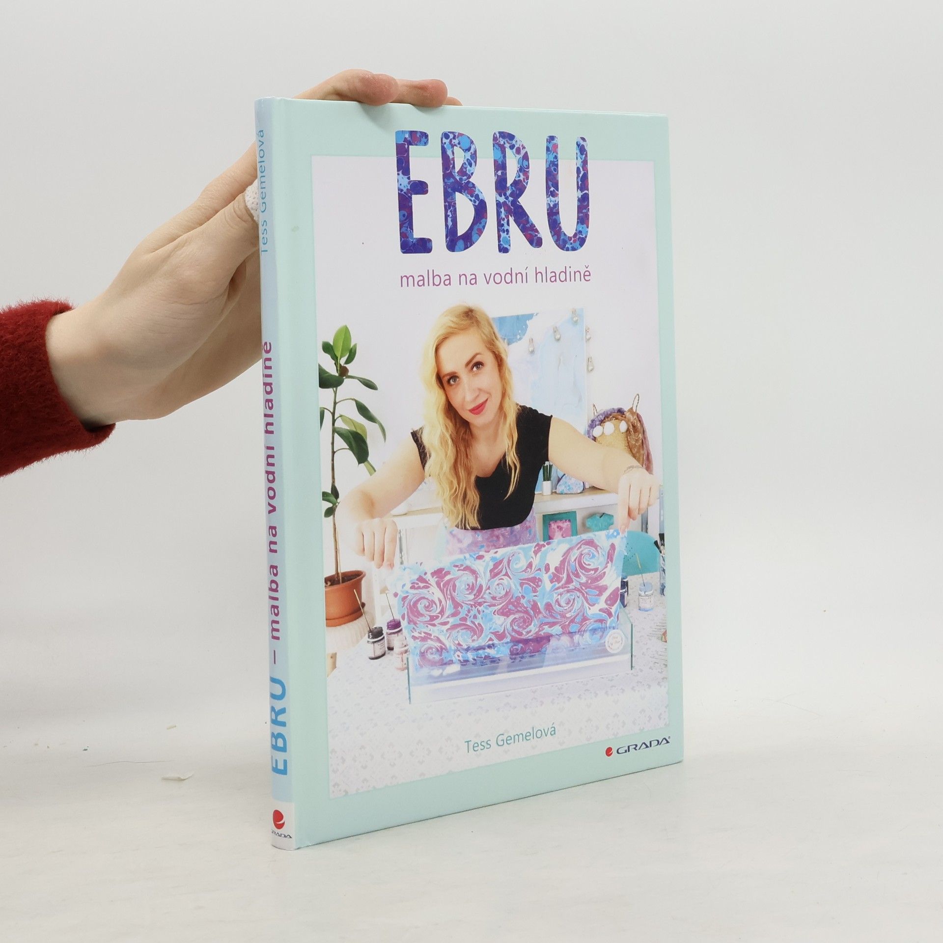 Ebru - malba na vodní hladině