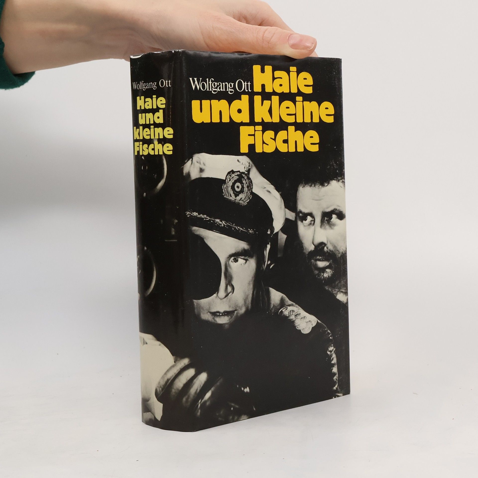 Haie und kleine Fische