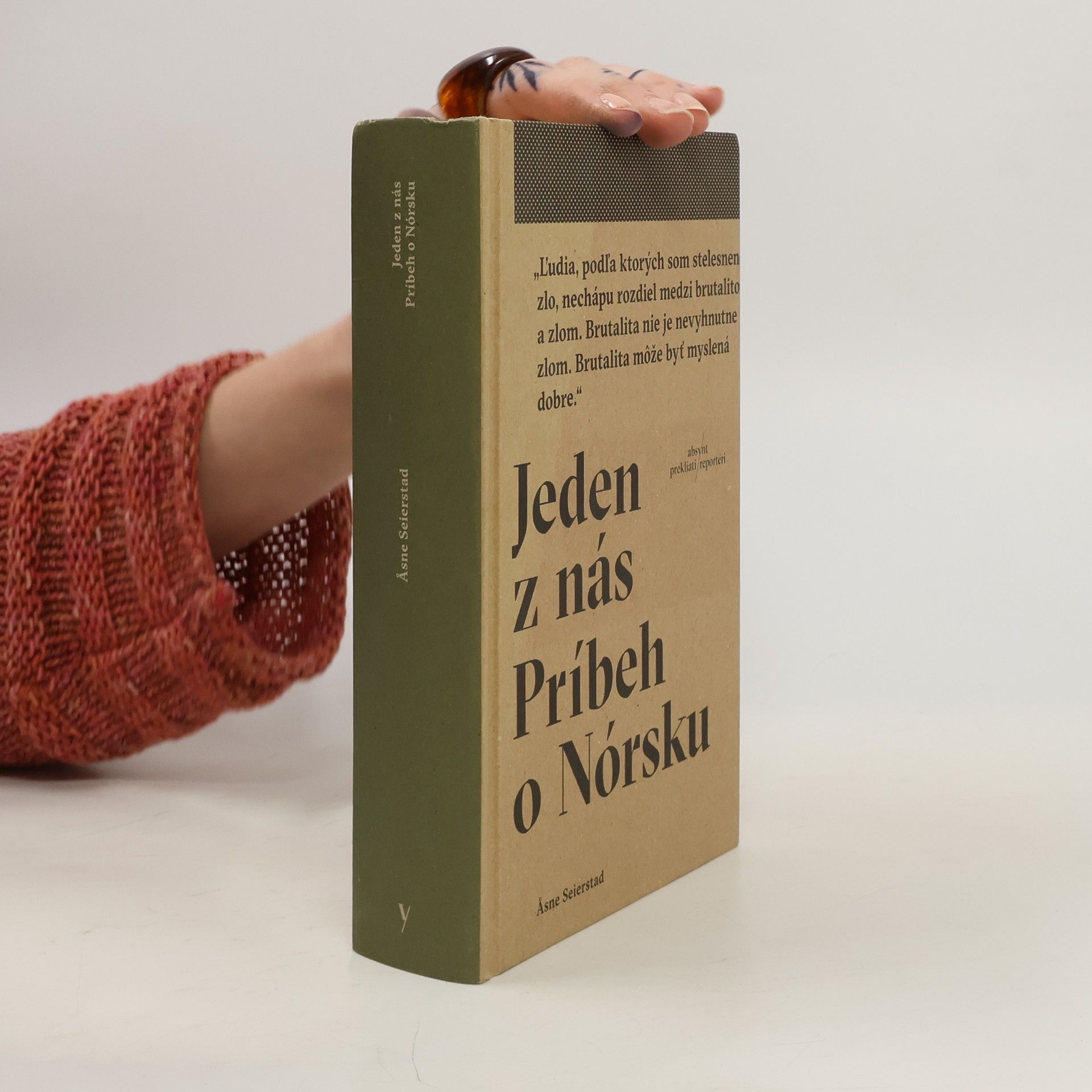 Åsne Seierstad Jeden z nás: Príbeh o Nórsku