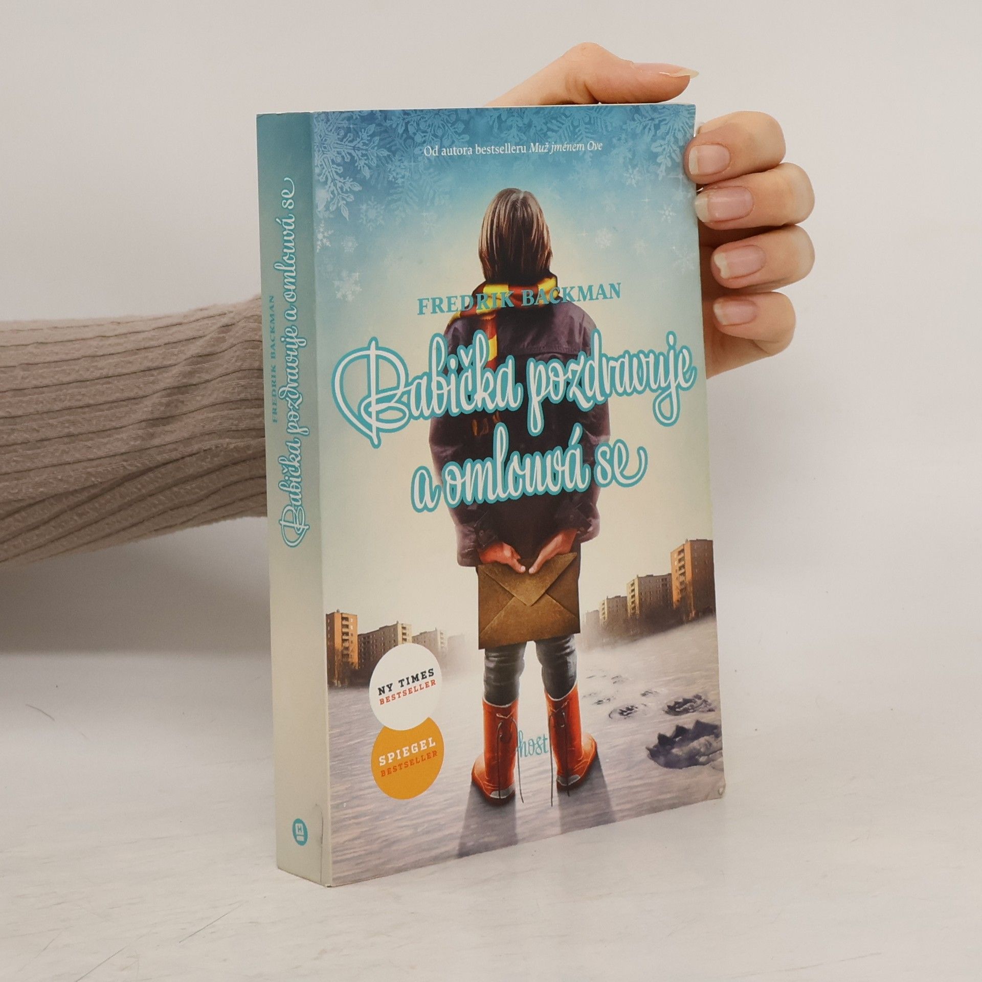 Fredrik Backman Babička pozdravuje a omlouvá se