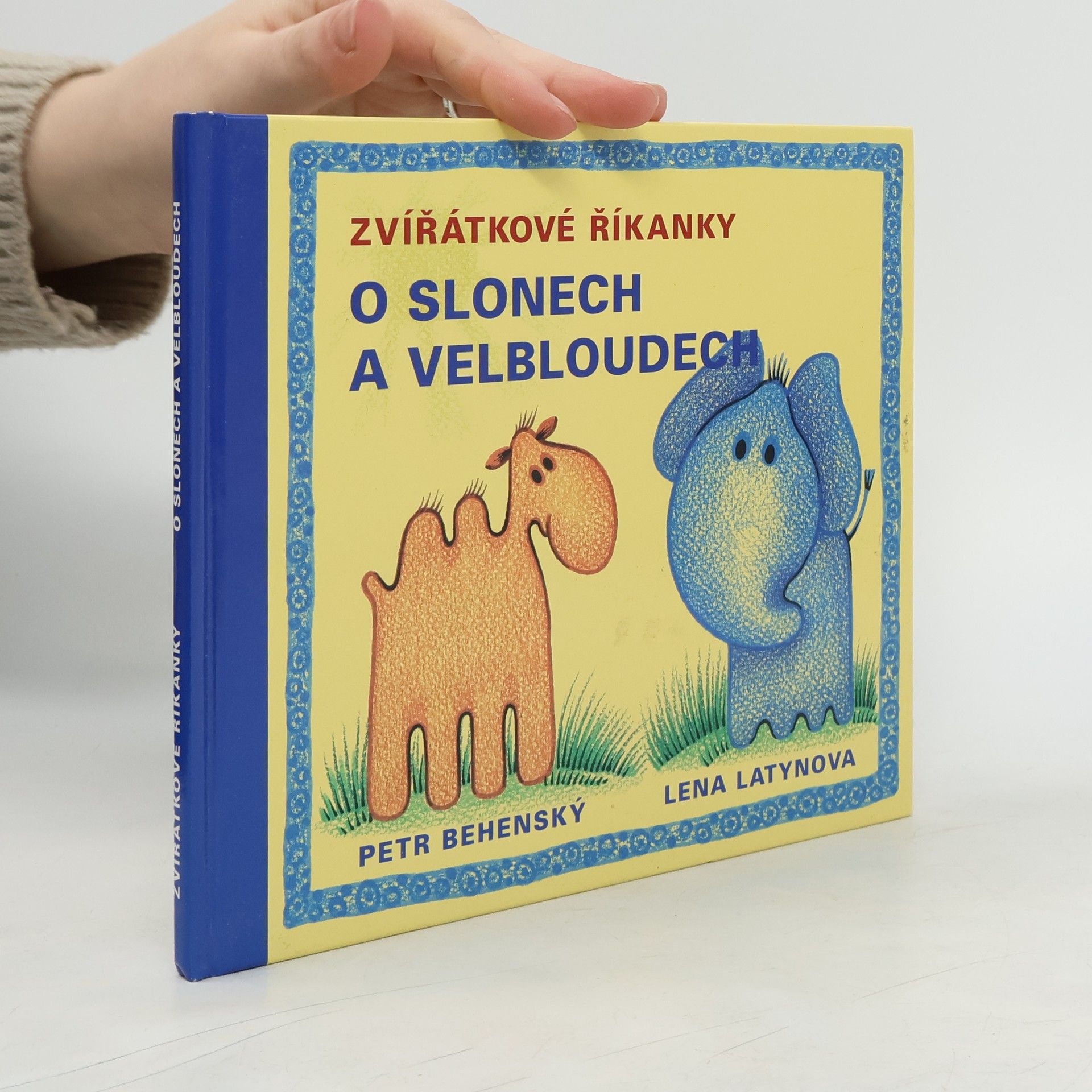 O slonech a velbloudech