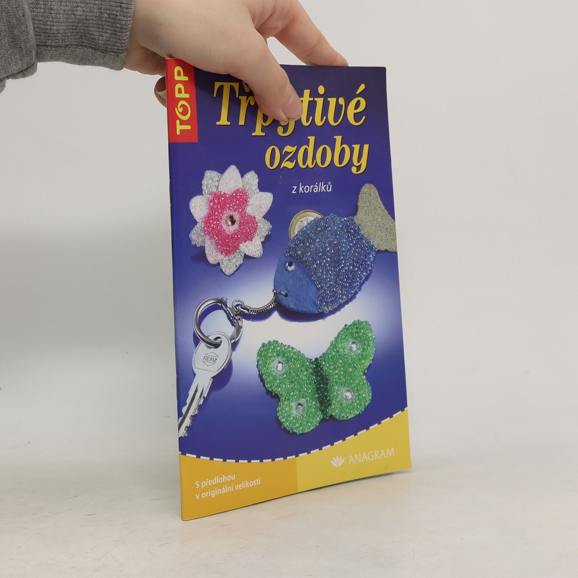 Třpytivé ozdoby z korálků