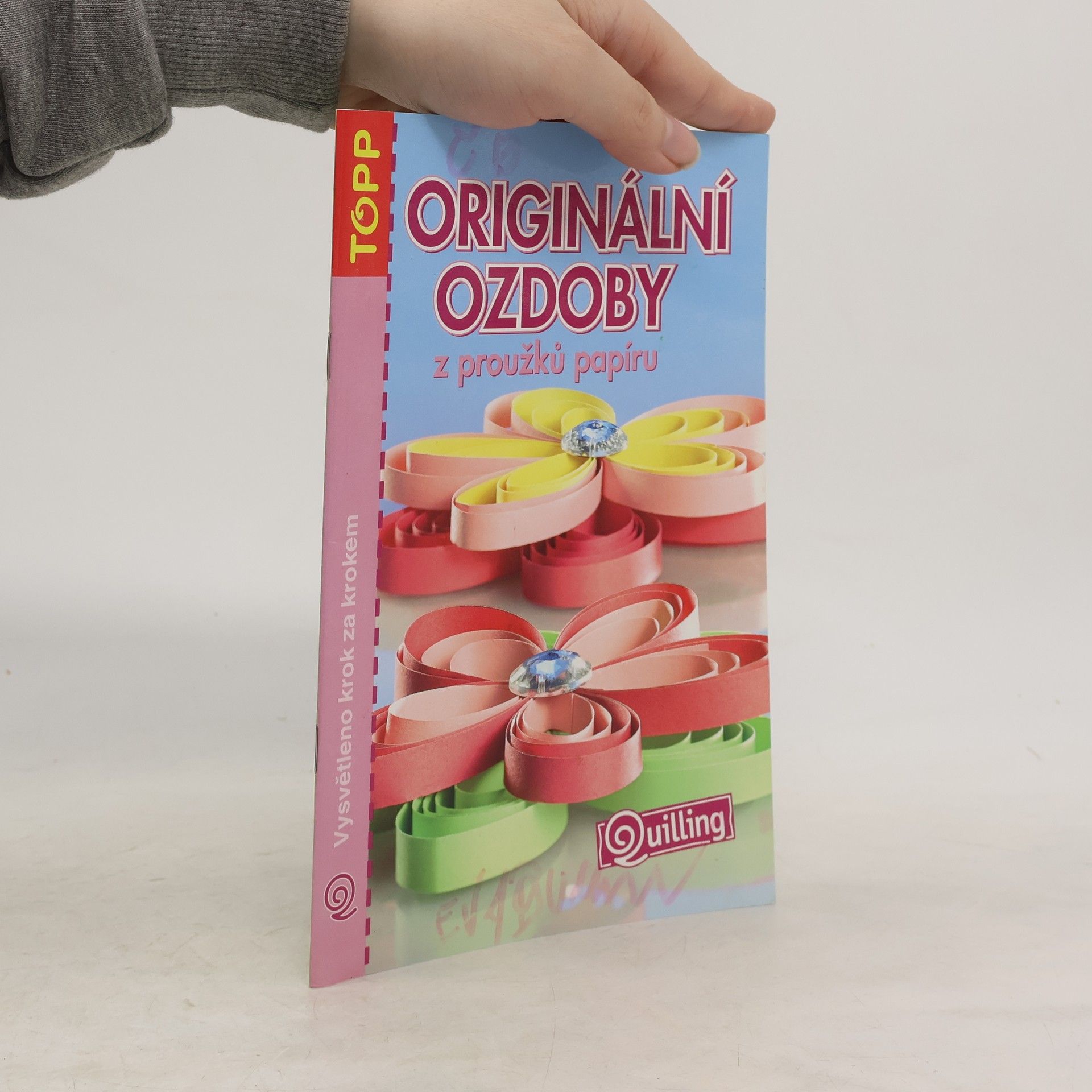 Gudrun Schmitt Originální ozdoby z proužků papíru