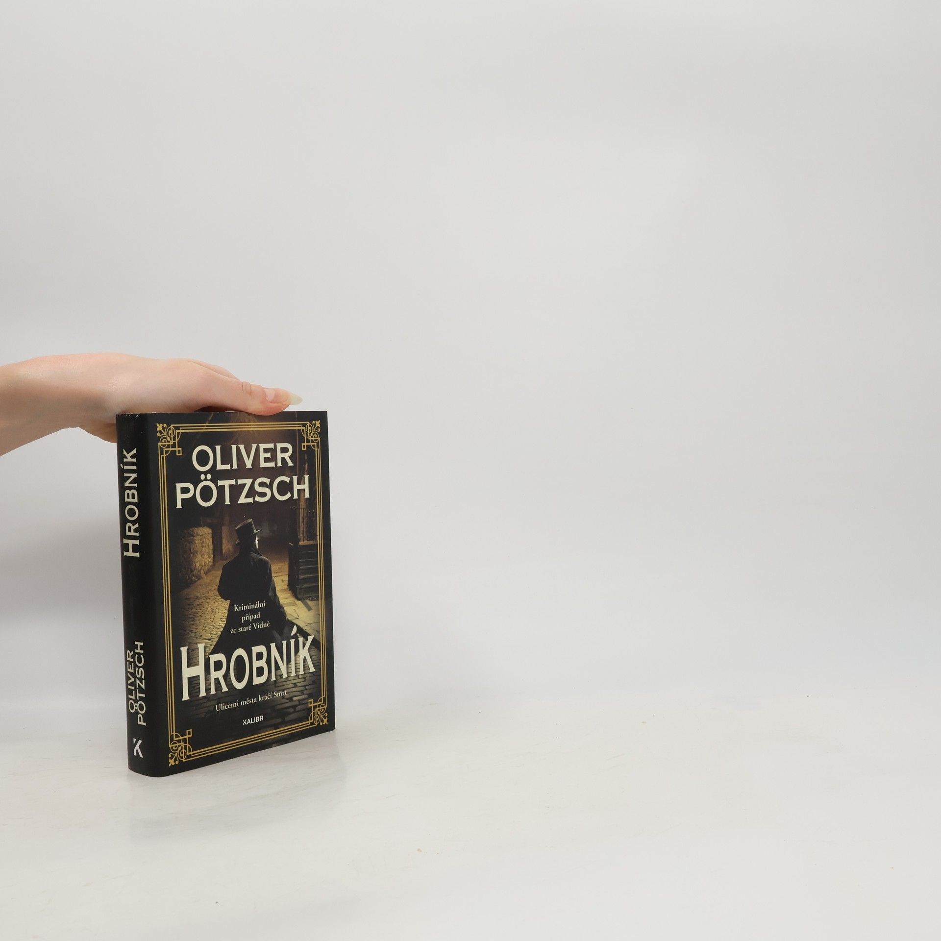 Oliver Pötzsch Hrobník