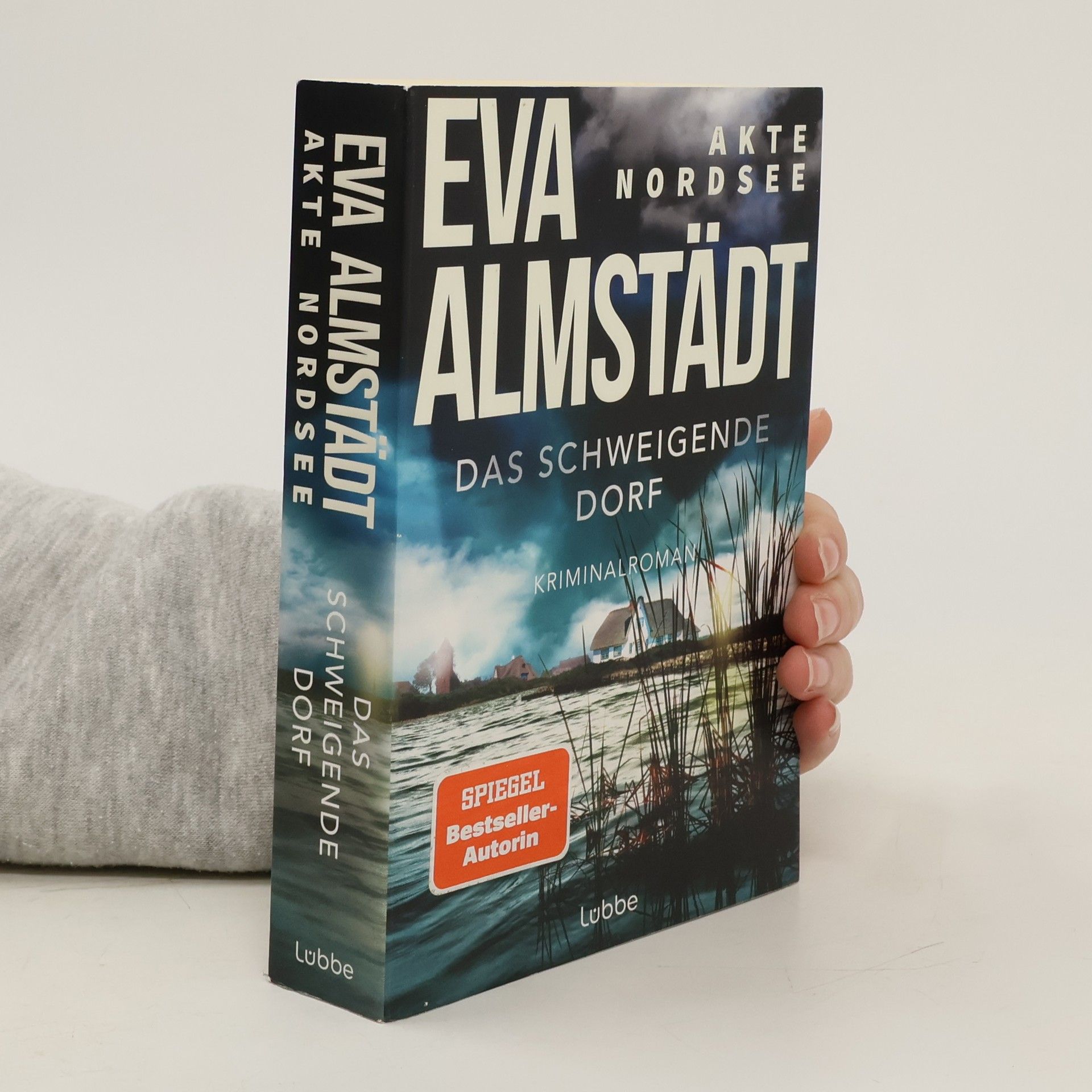Eva Almstädt Akte Nordsee. Das schweigende Dorf