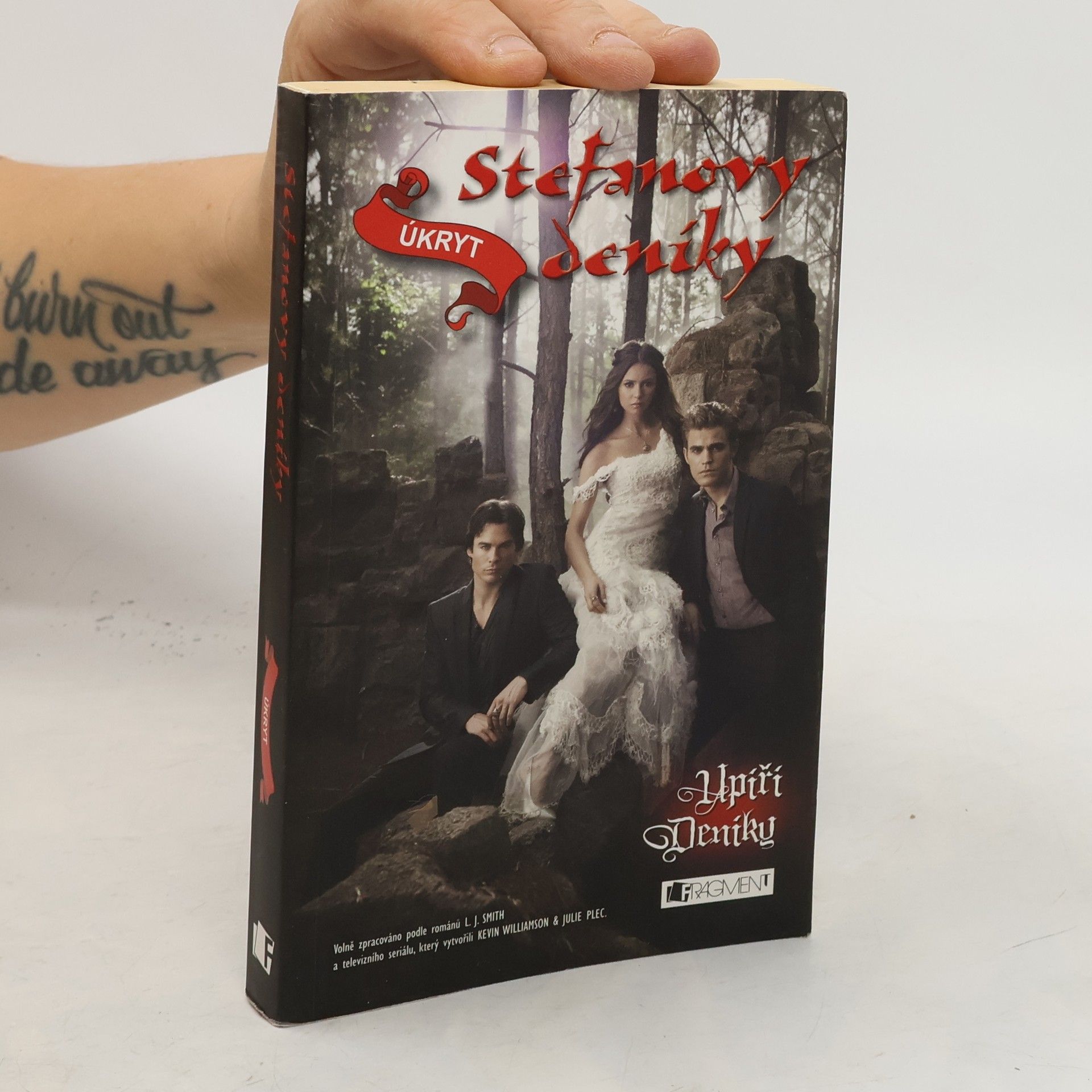Lisa Jane Smith Stefanovy deníky. Úkryt