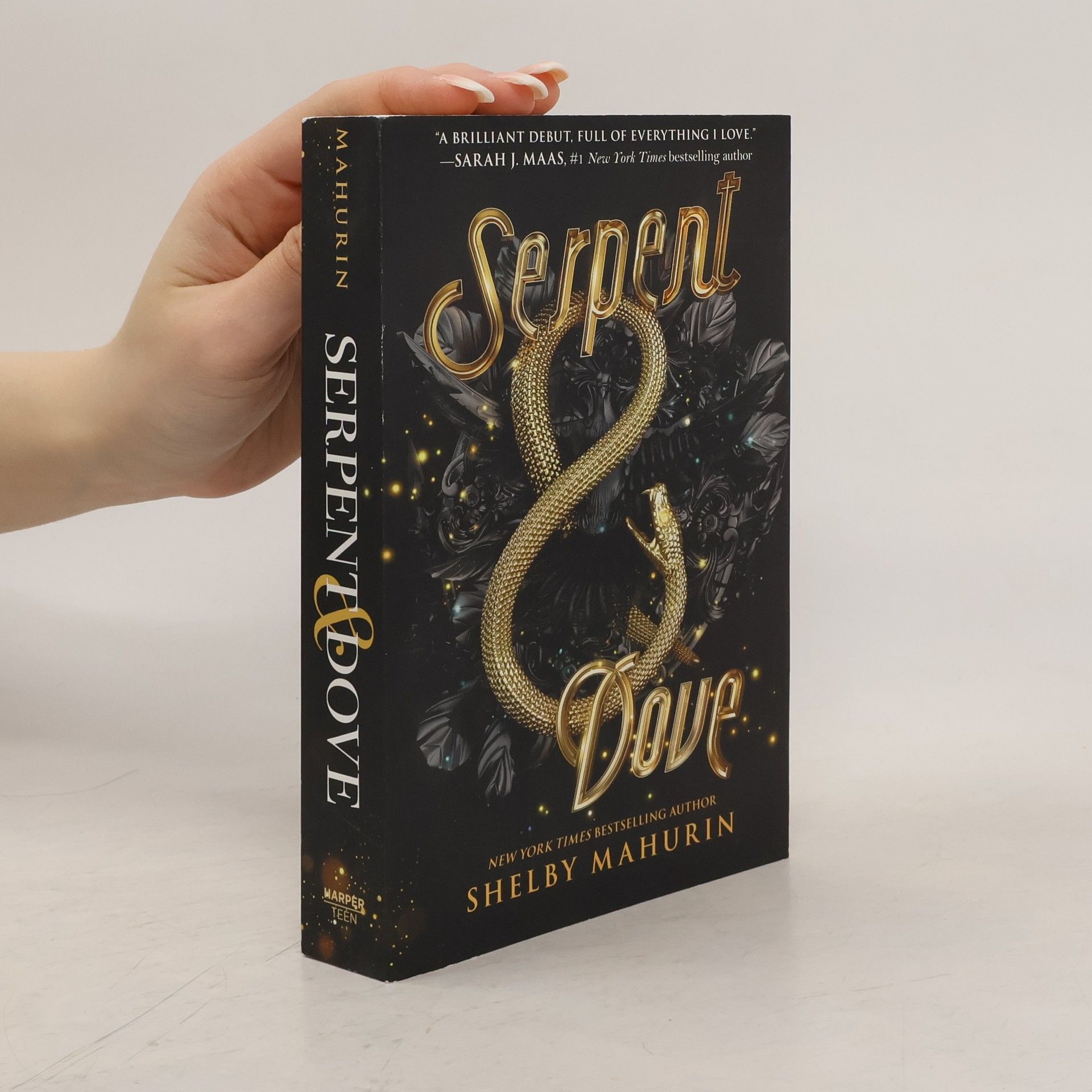 Shelby Mahurin Serpent & Dove