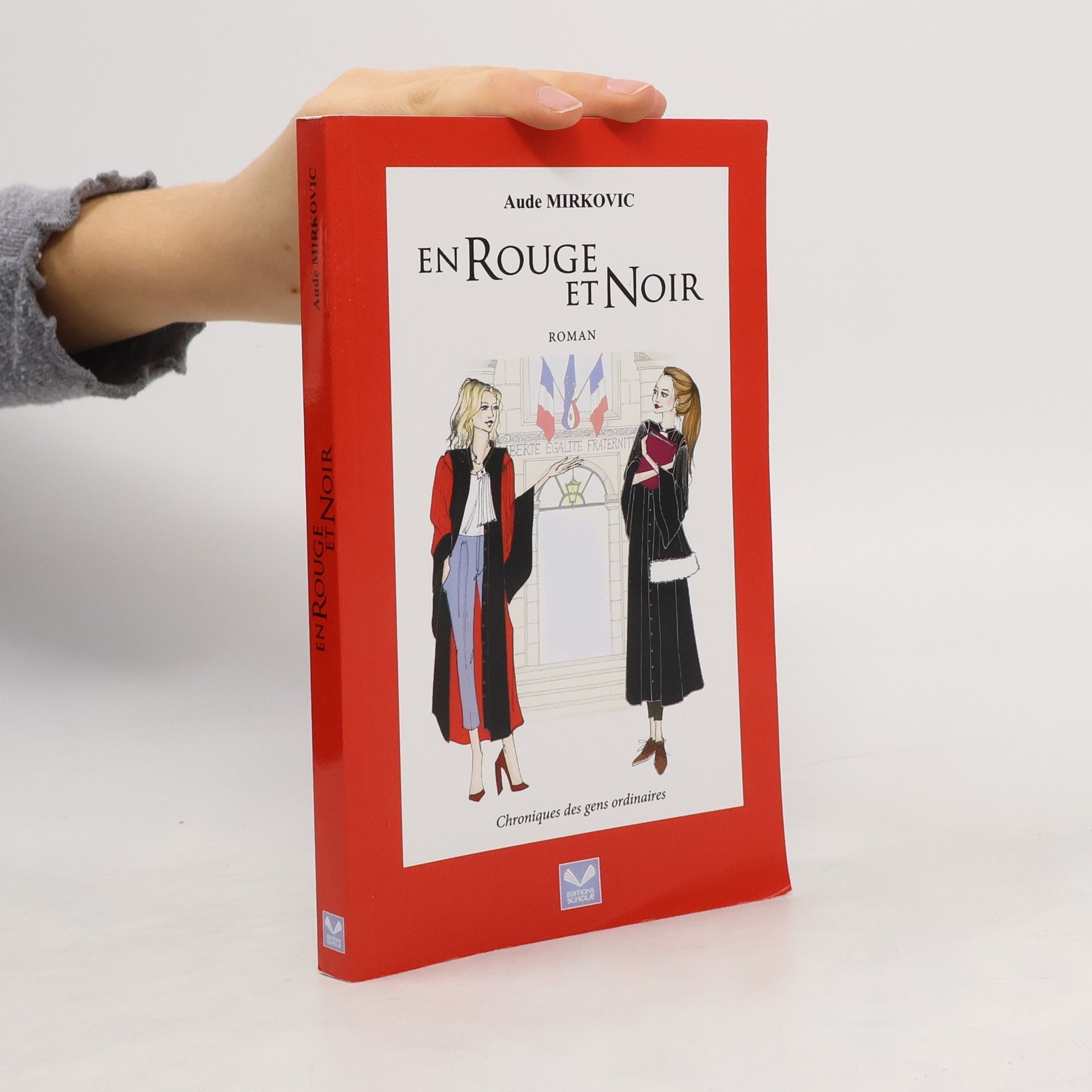 Aude Mirkovic En rouge et noir
