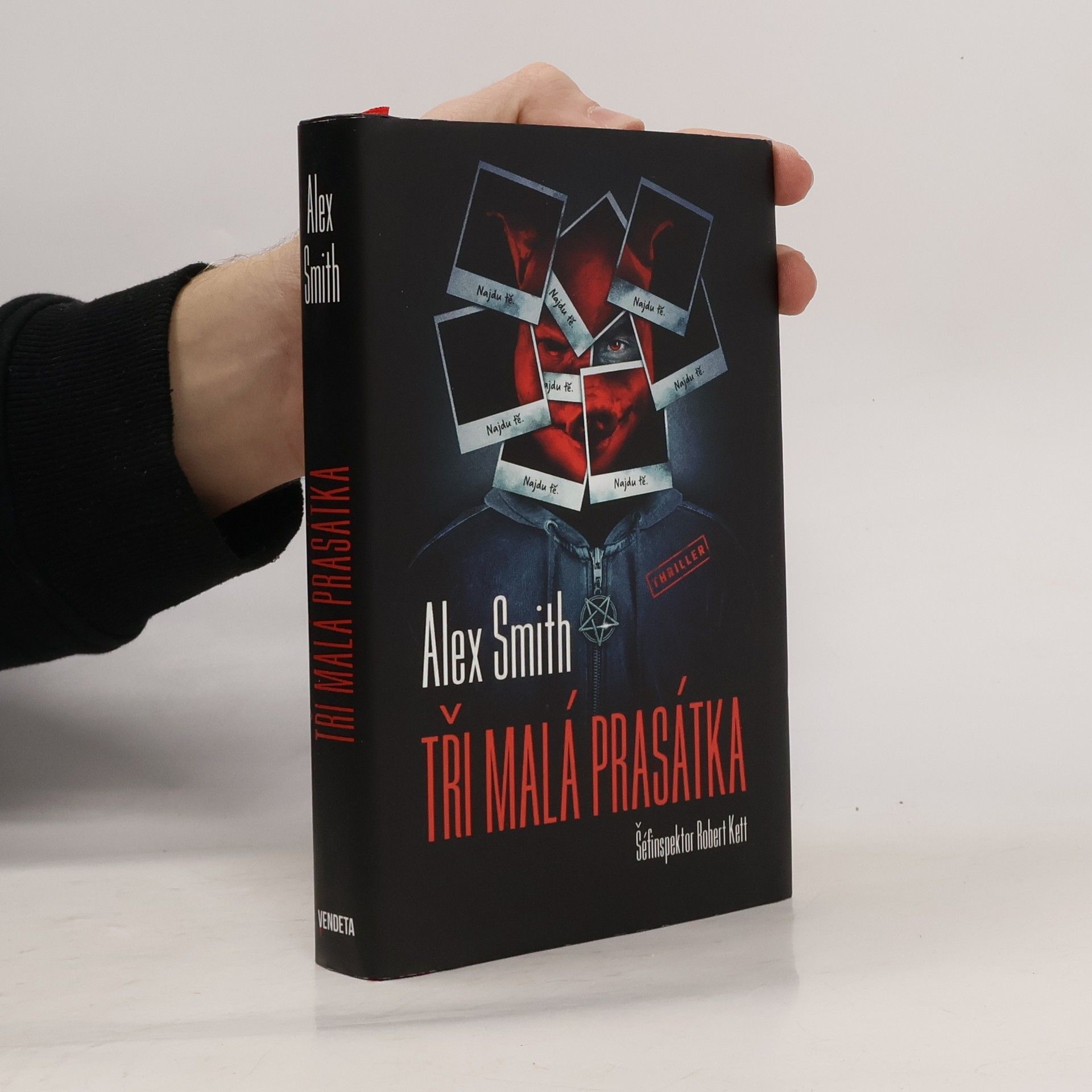 Alexander Gordon Smith Tři malá prasátka