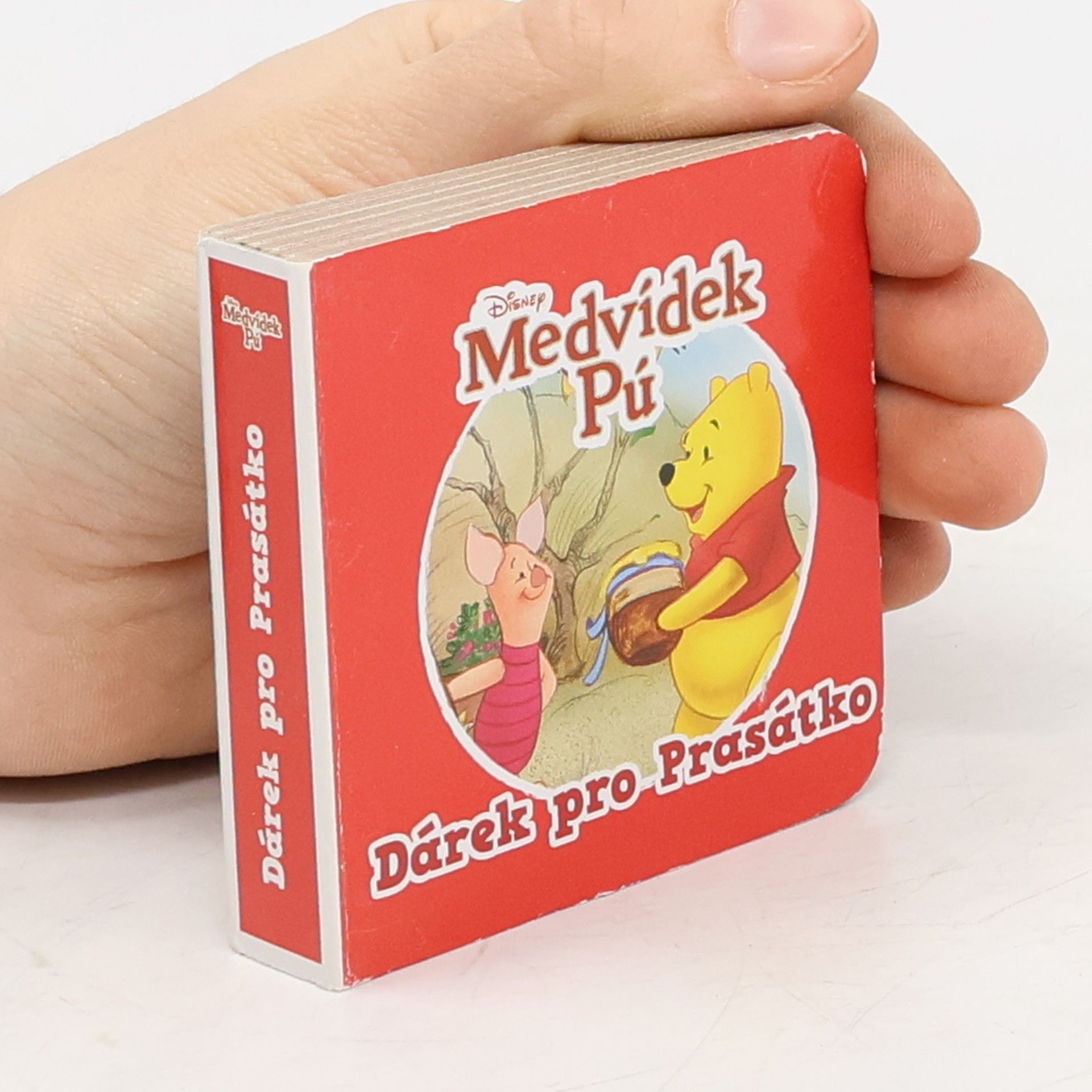 Various authors Medvídek PÚ. Dárek pro Prasátko