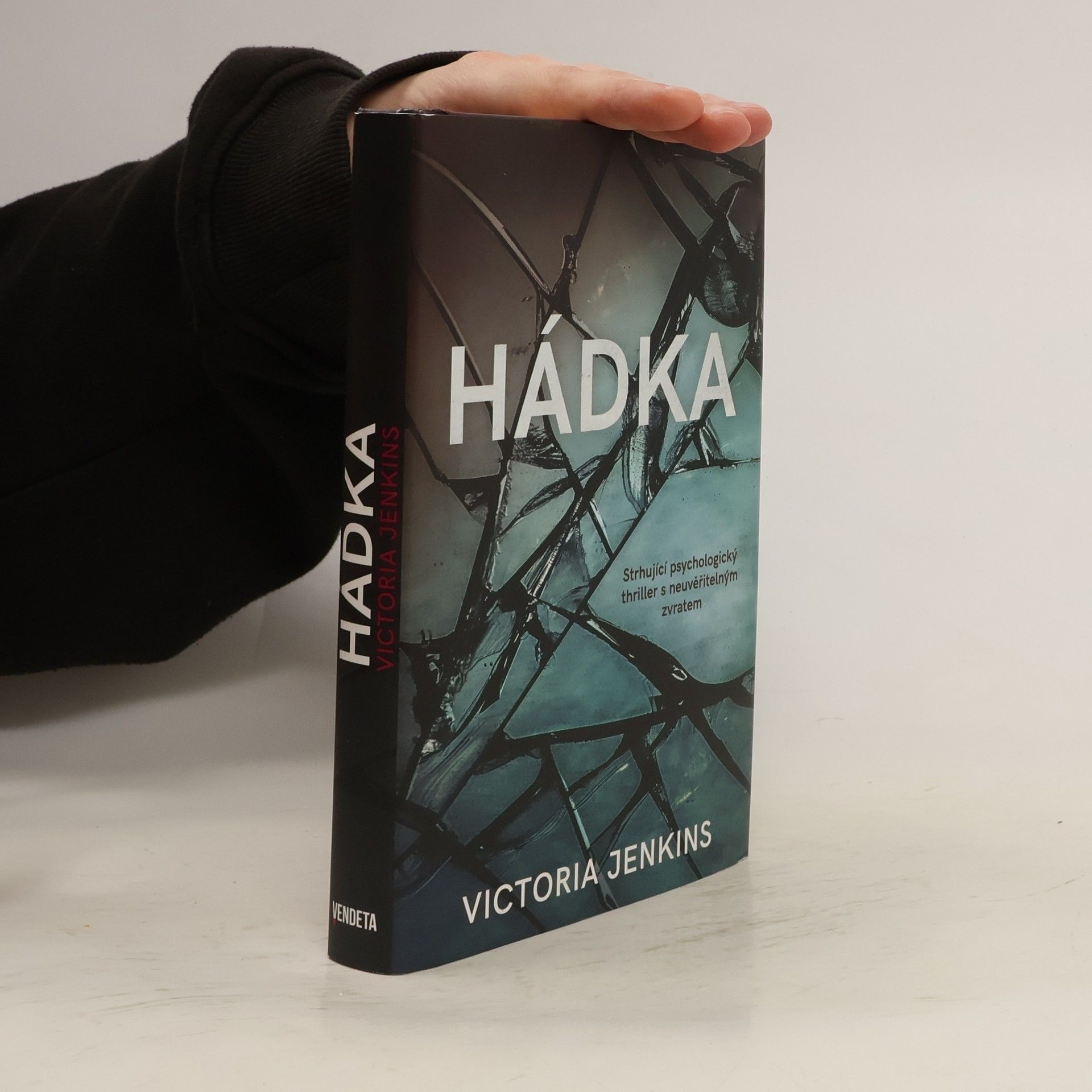 Victoria Jenkins Hádka