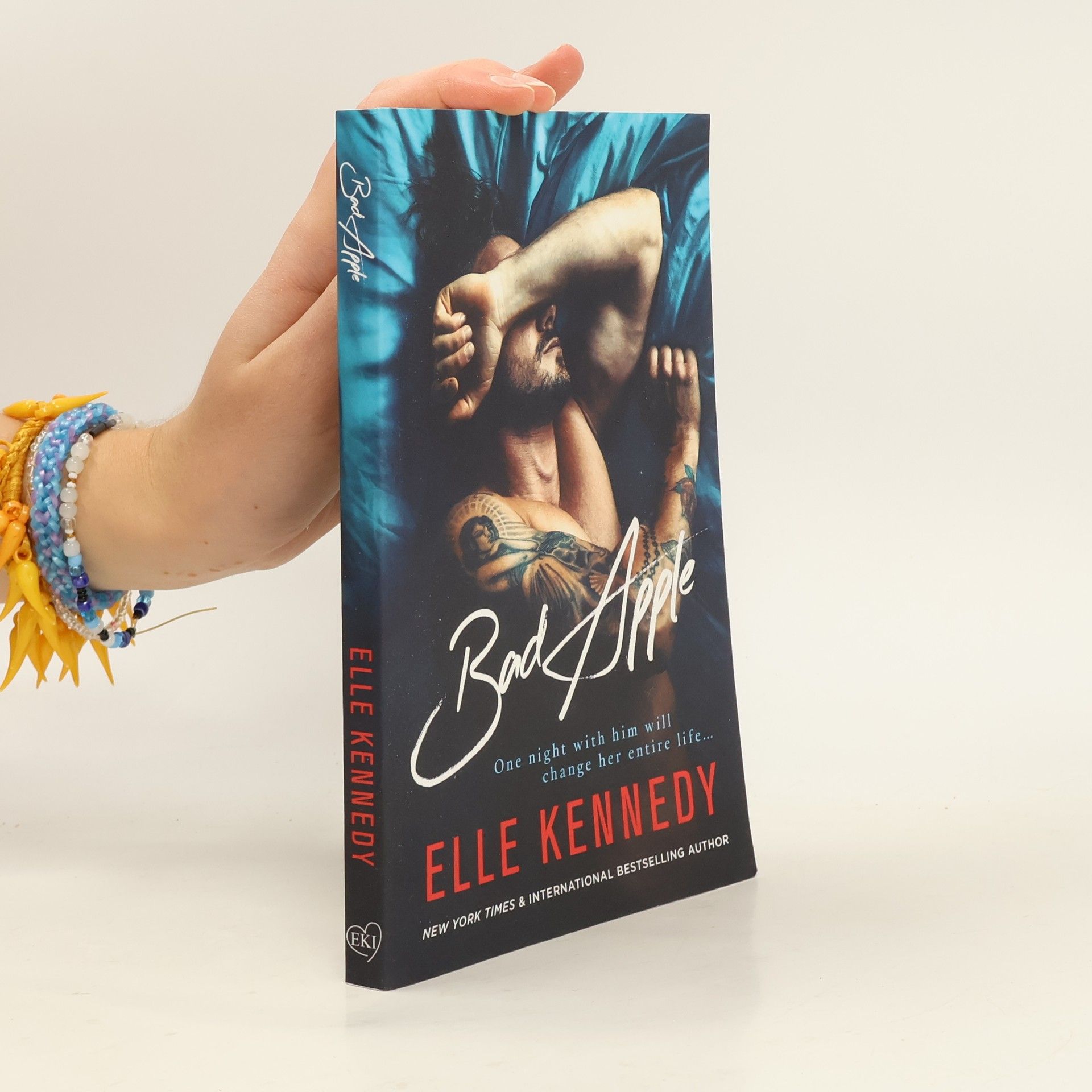 Elle Kennedy Bad Apple