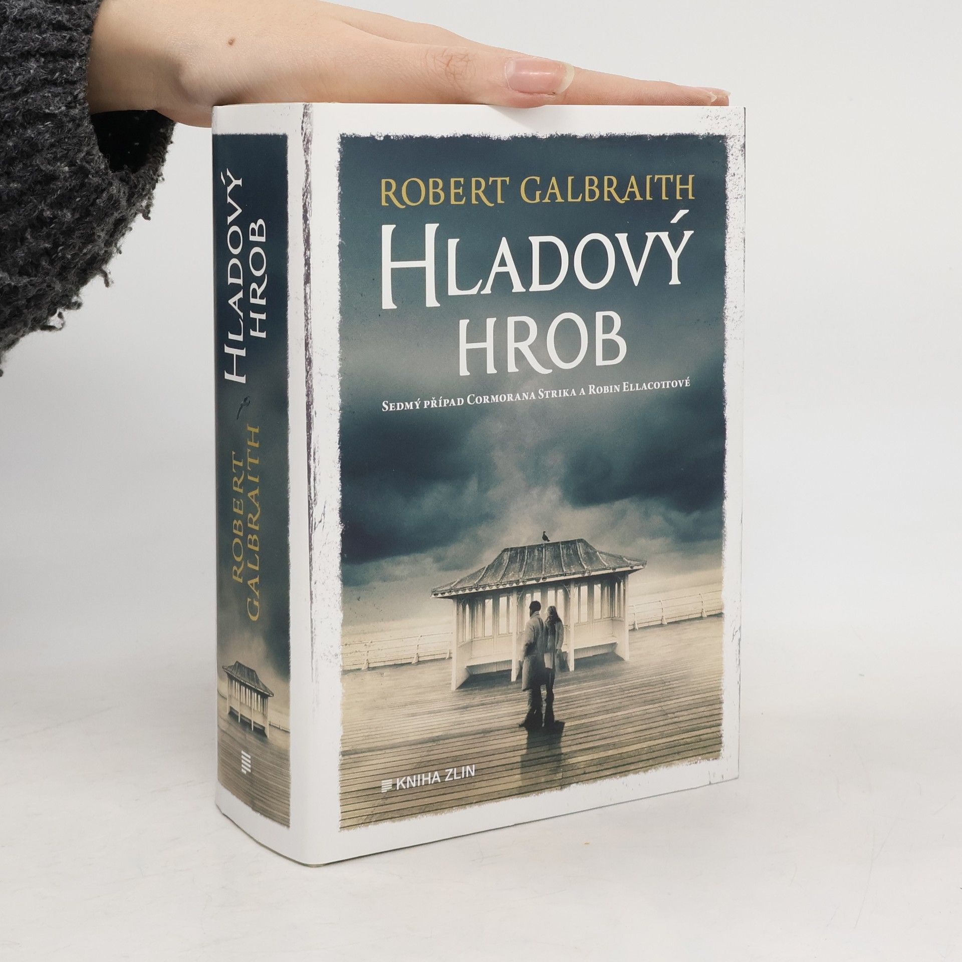 Robert Galbraith Hladový hrob