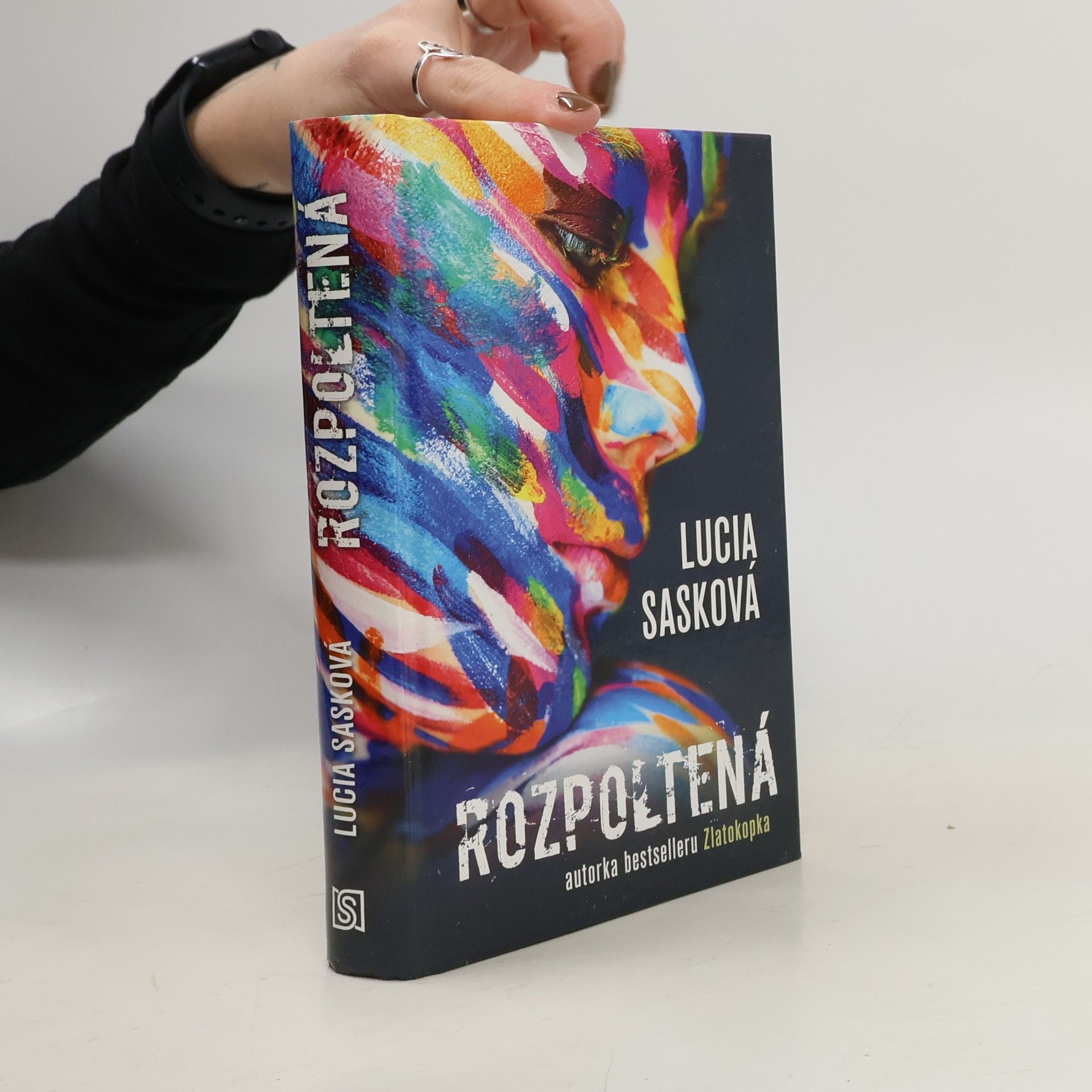 Lucia Sasková Rozpoltená