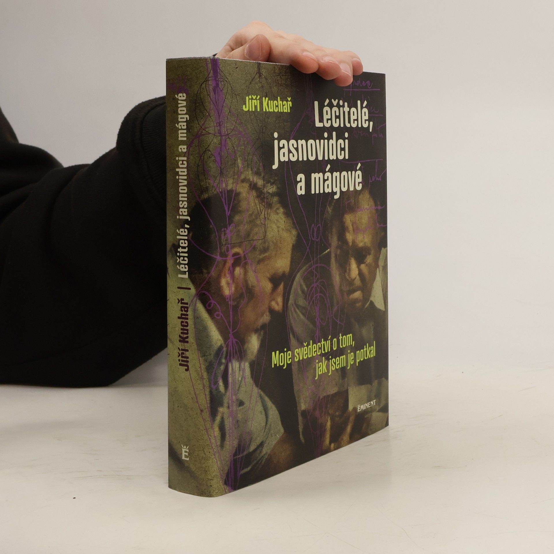 Jiří Kuchař Léčitelé, jasnovidci a mágové