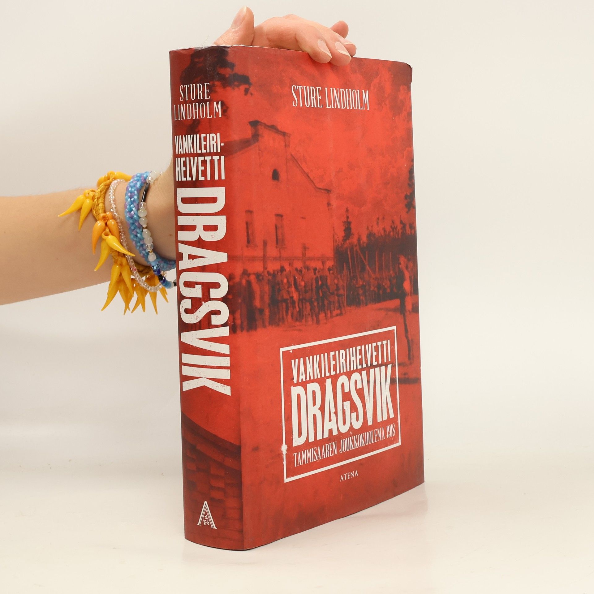Sture Lindholm Vankileirihelvetti Dragsvik