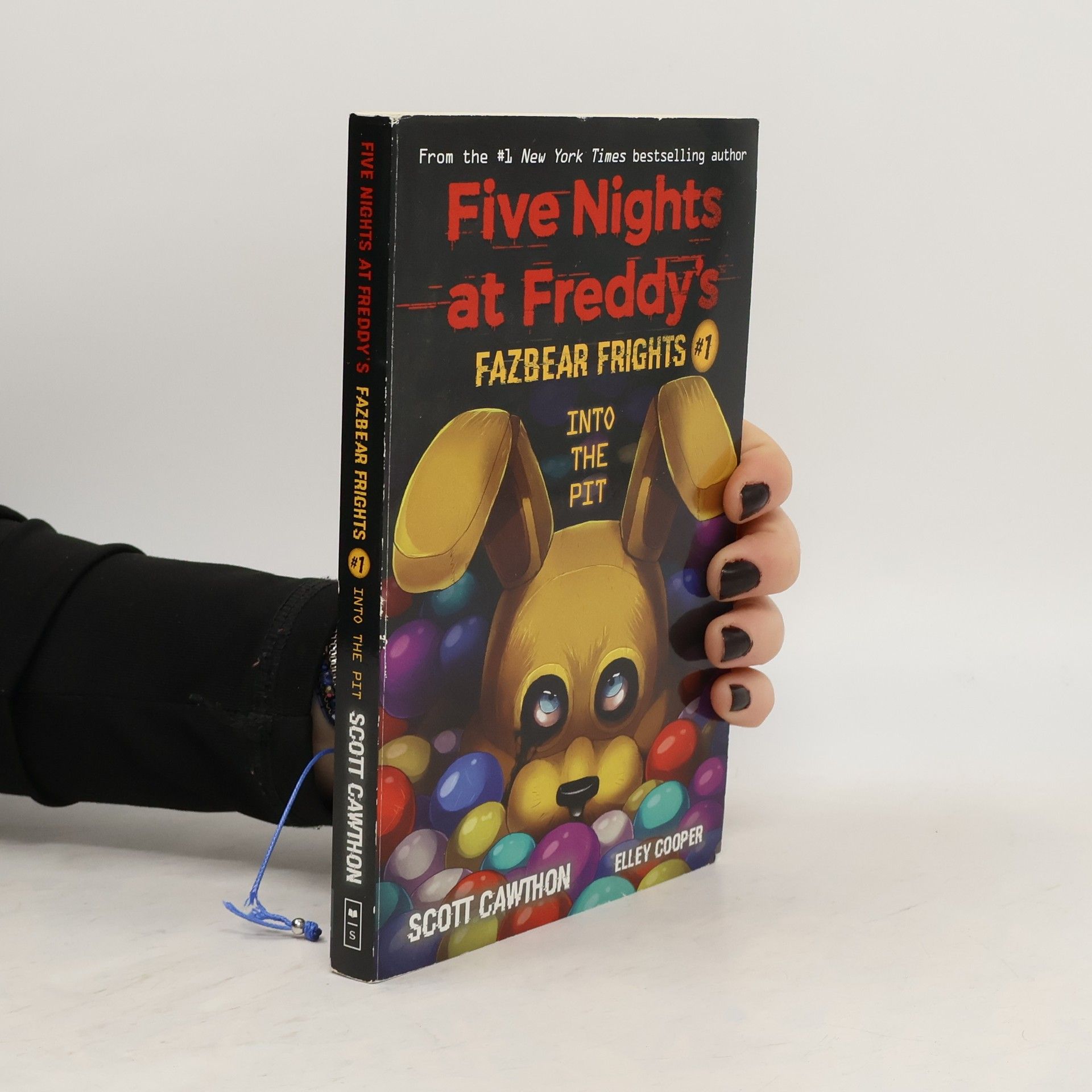 Elley Cooper Into the pit