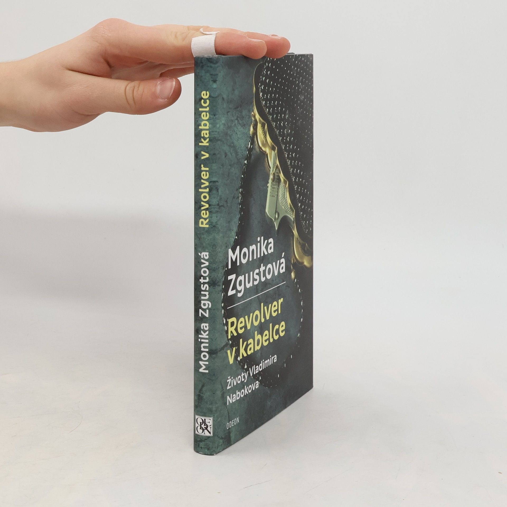 Revolver v kabelce – Životy Vladimira Nabokova
