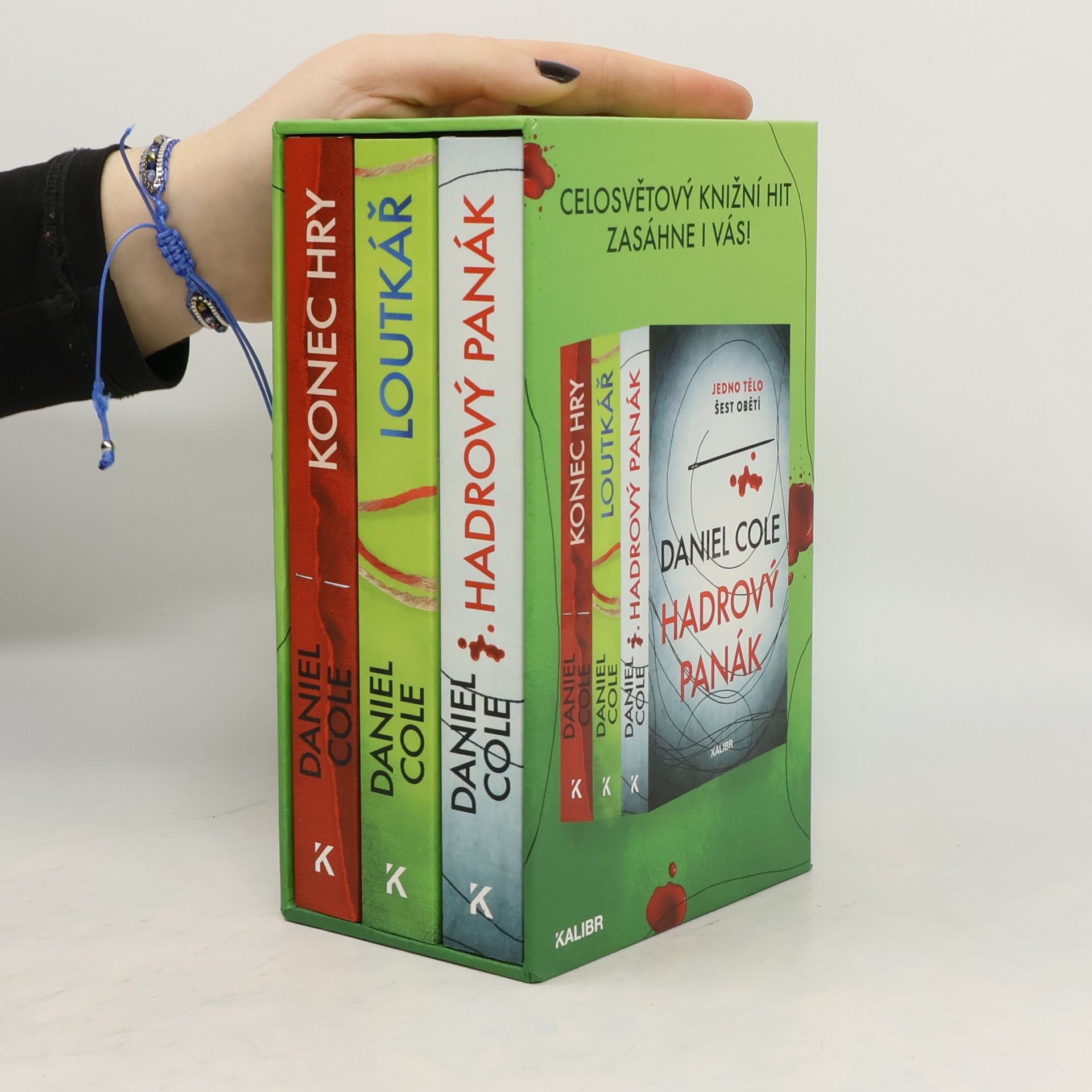 Daniel Cole 3 x Daniel Cole. Hadrový panák. Loutkář. Konec hry.