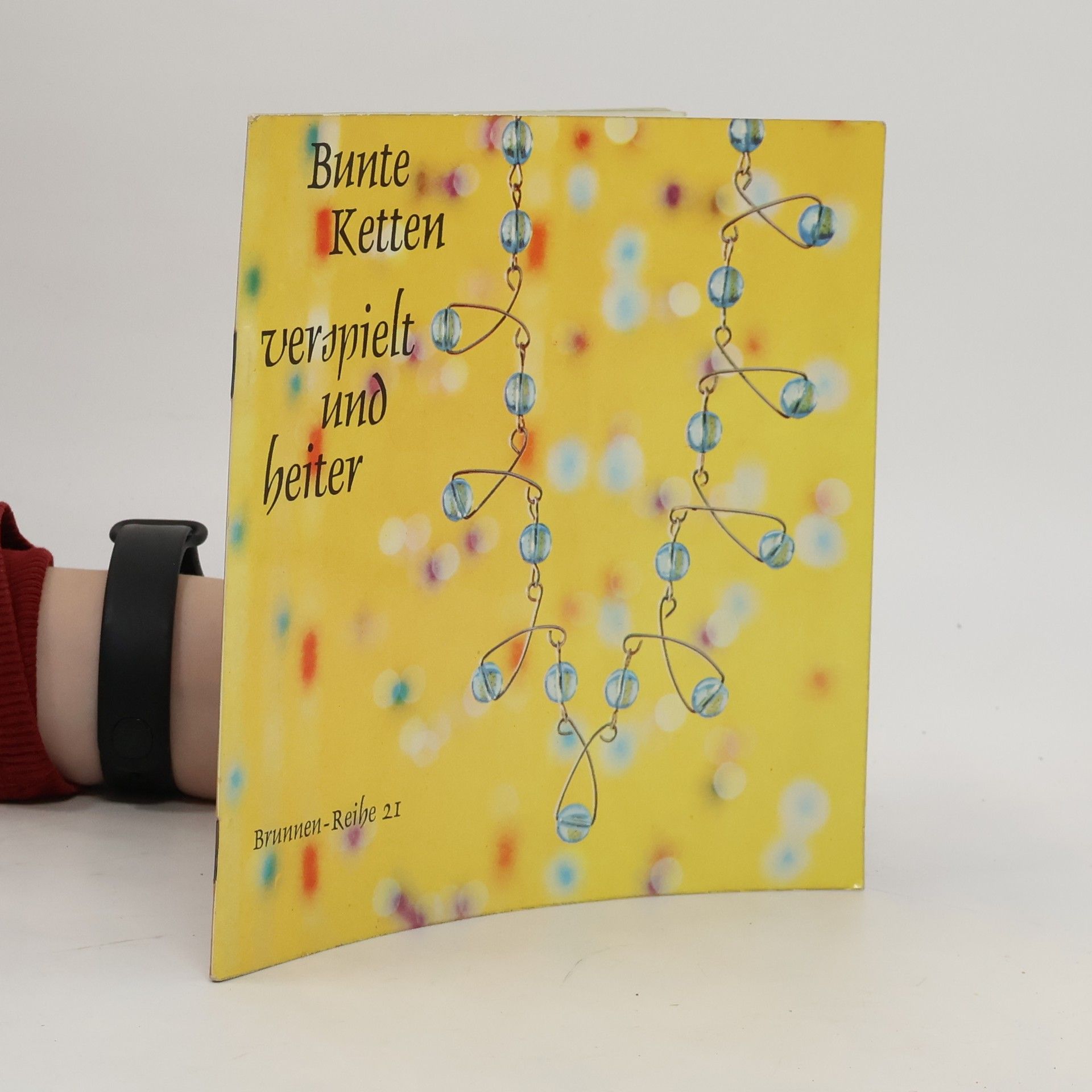 Helena Hornung Bunte Ketten, verspielt und heiter