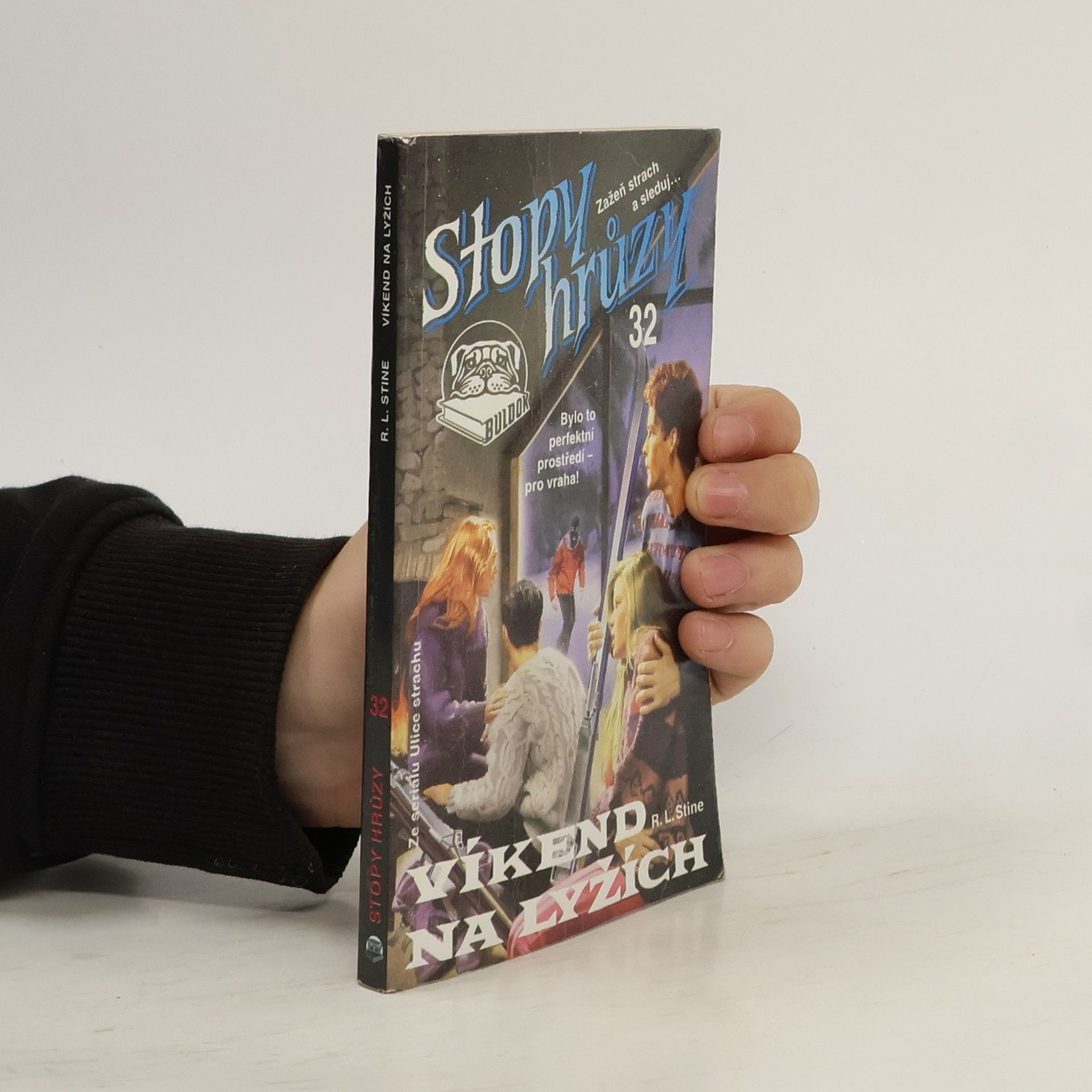 R. L. Stine Víkend na lyžích. Stopy hrůzy 32