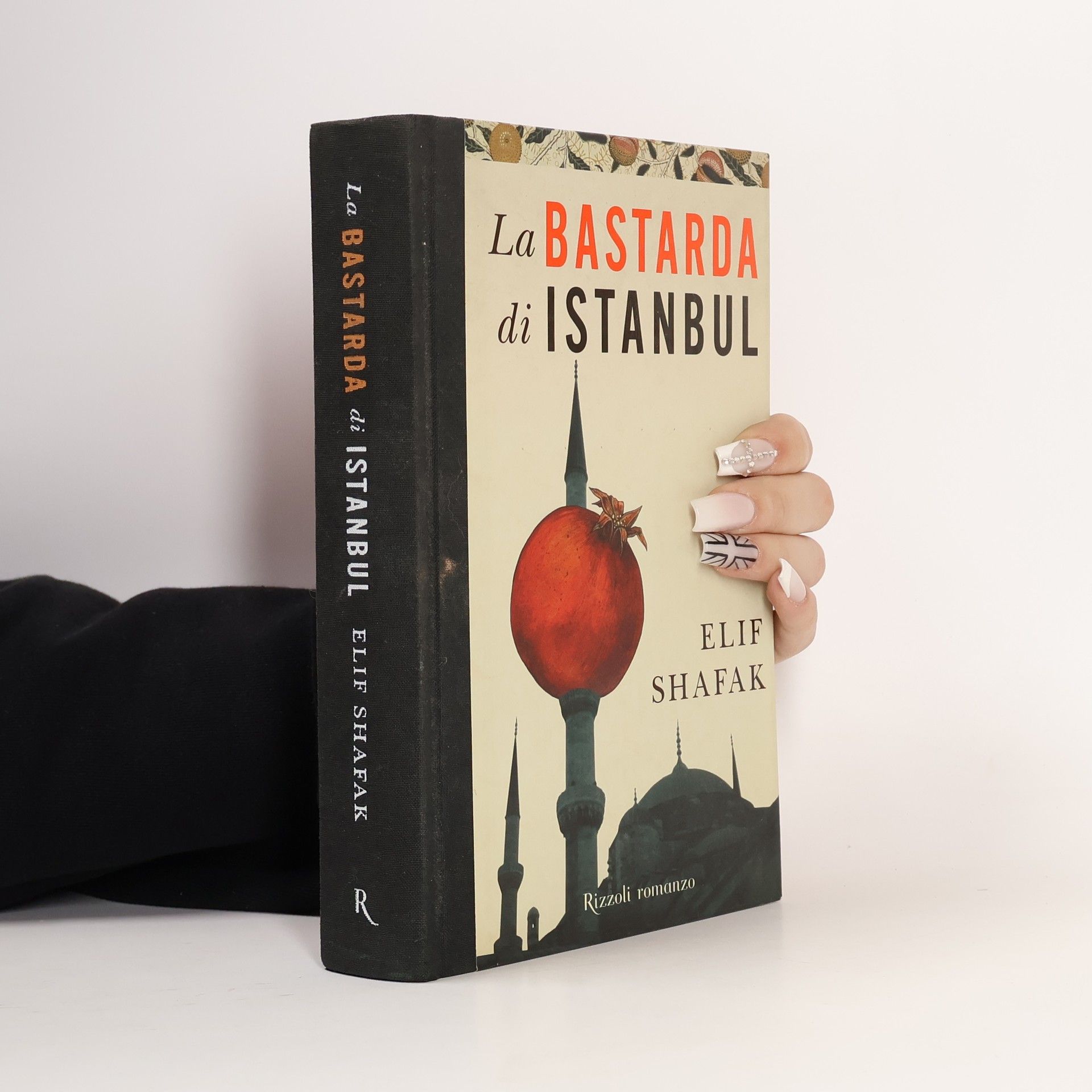 Elif Şafak La bastarda di Istanbul