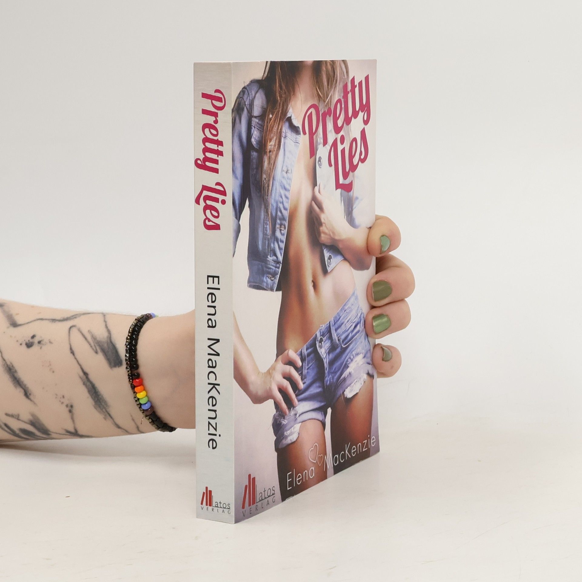 Elena MacKenzie Pretty lies