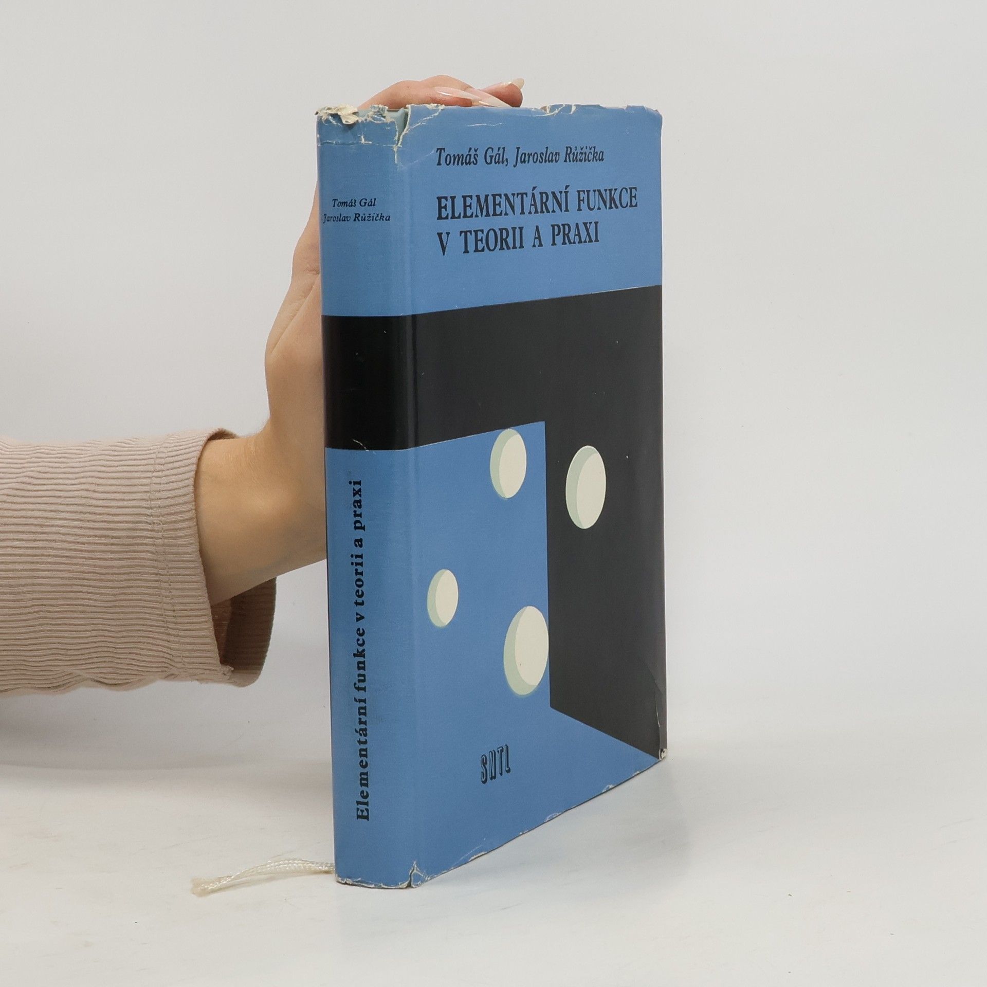 Elementární funkce v teorii a praxi