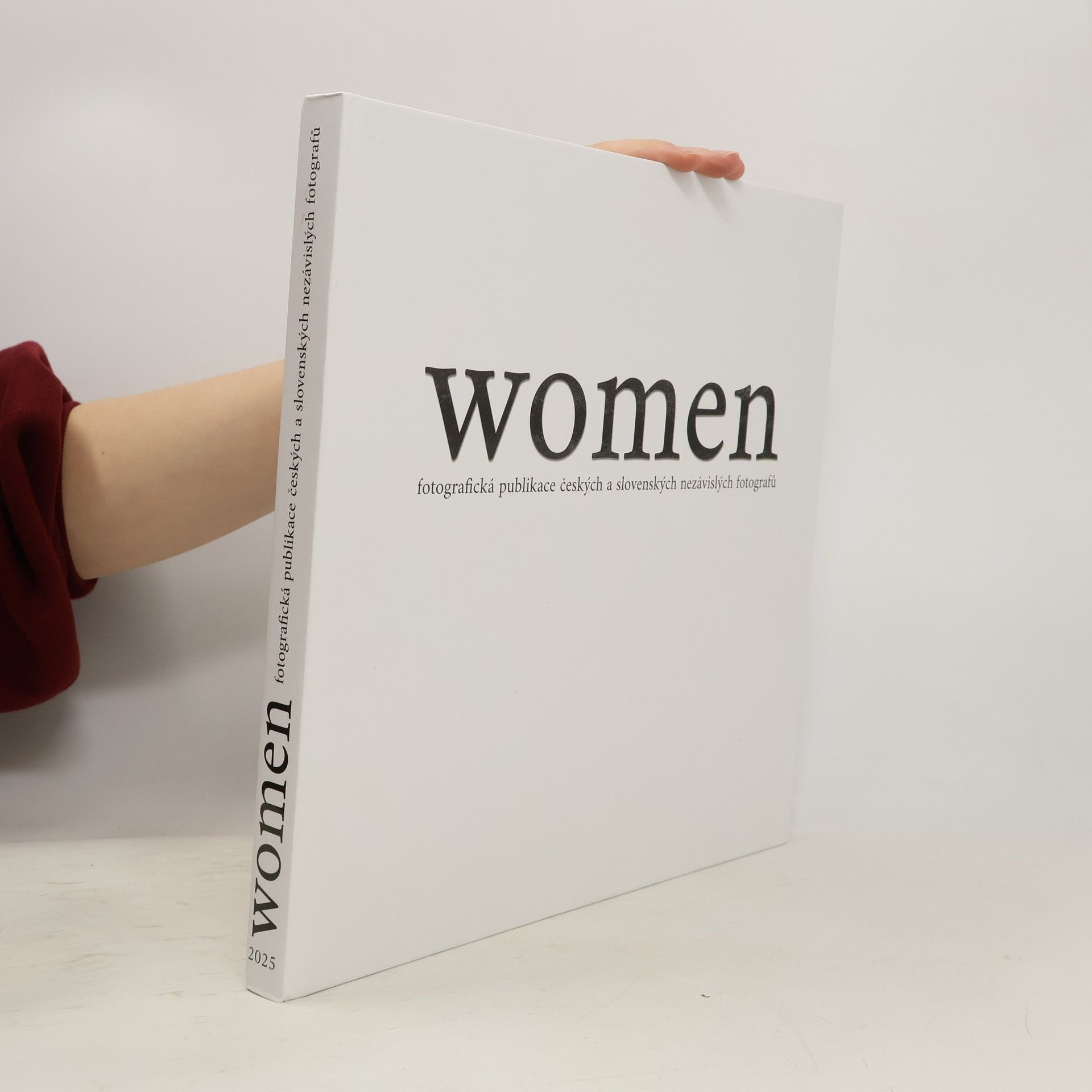 Kolektiv autorů Women fotografická publikace českých a slovenských nezávislých fotografů