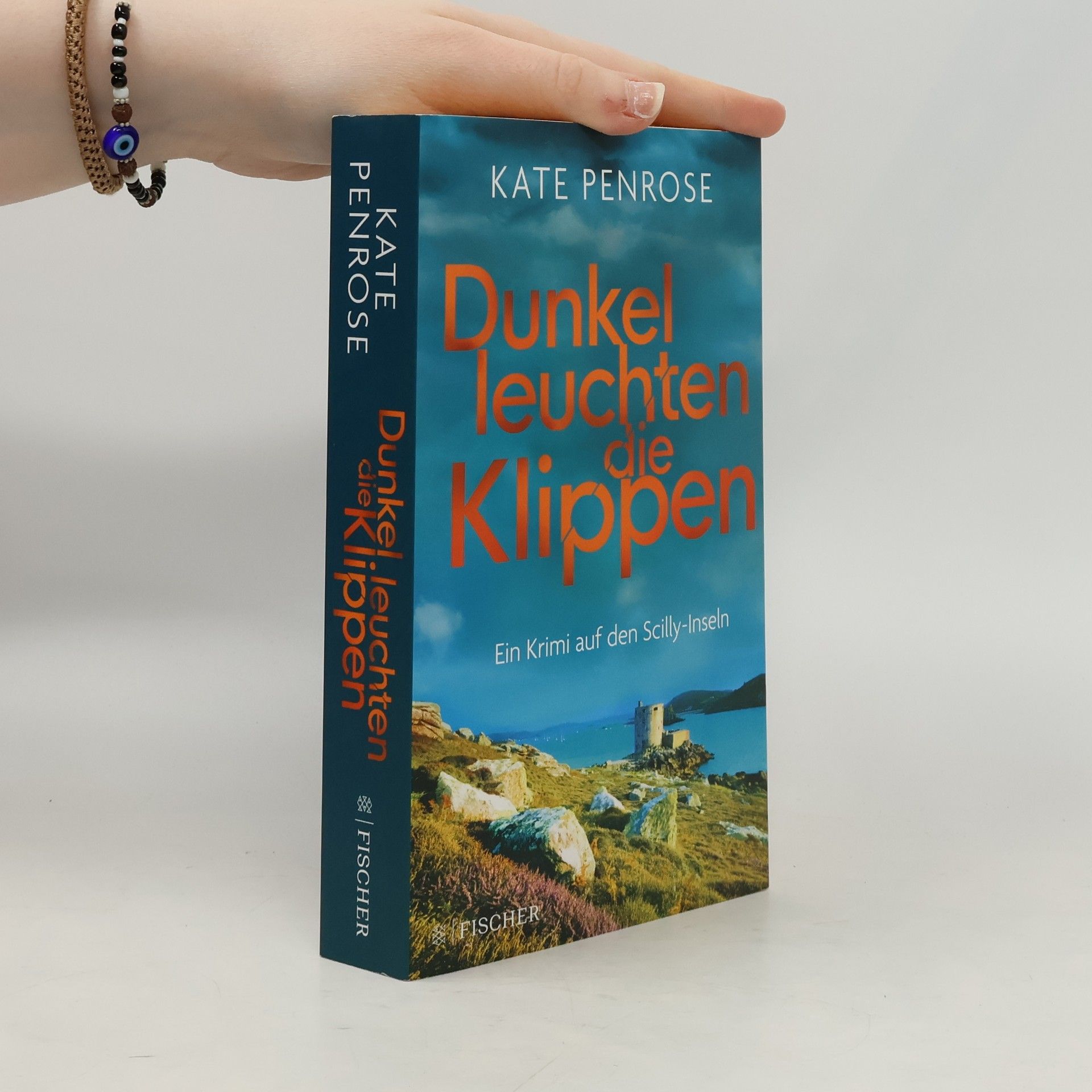 Kate Penrose Dunkel leuchten die Klippen