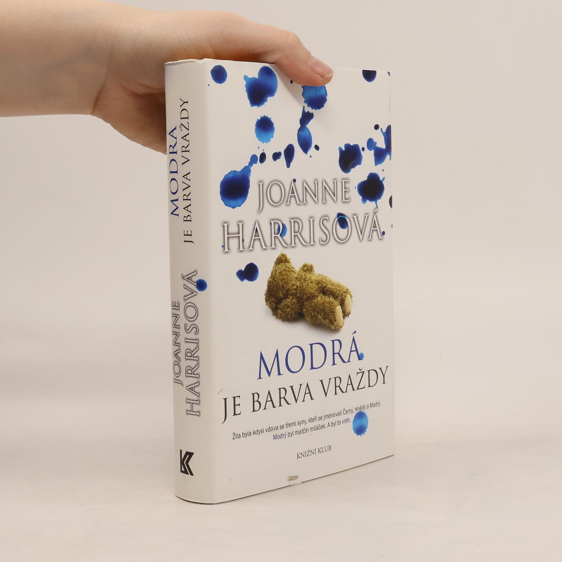 Joanne Harris Modrá je barva vraždy