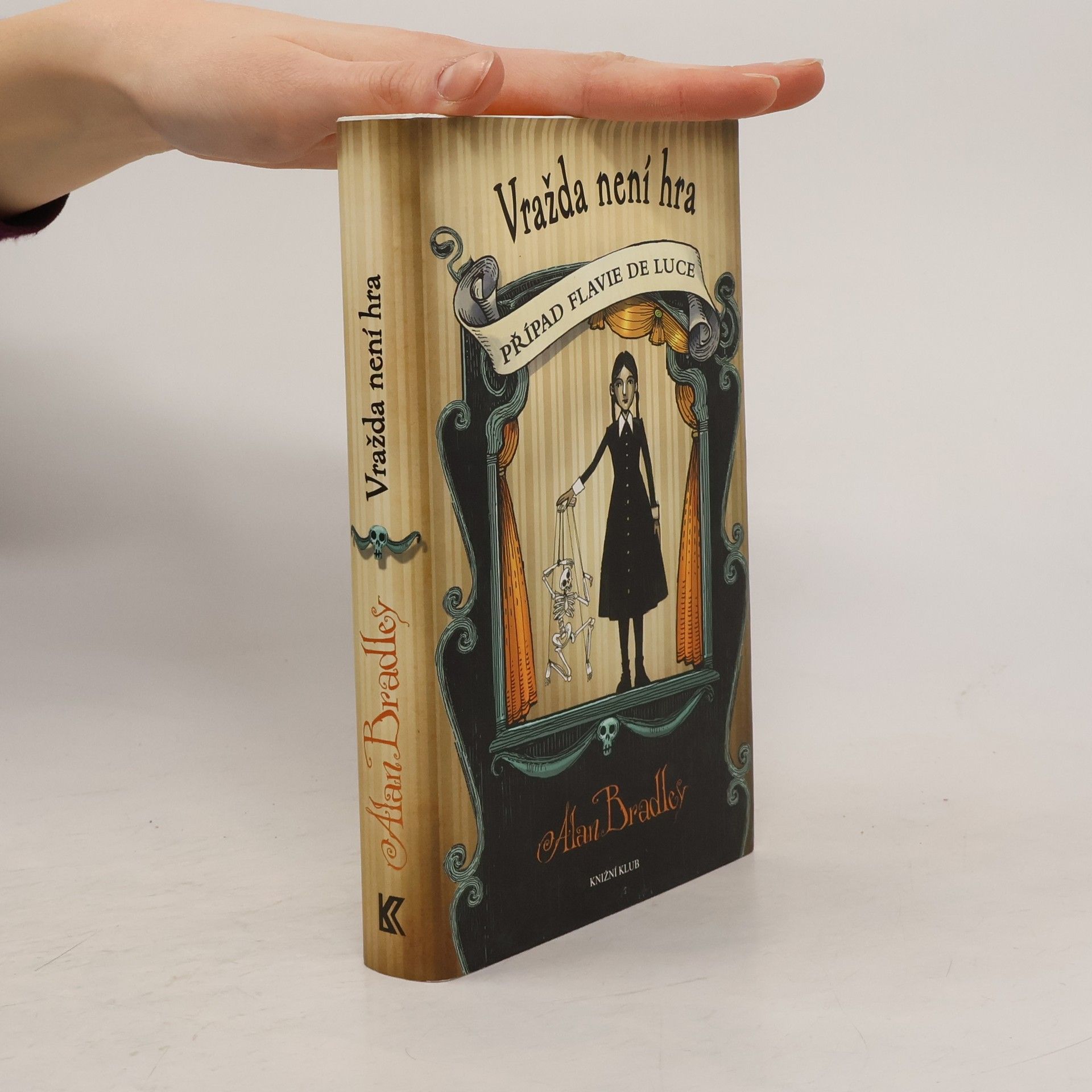 C. Alan Bradley Vražda není hra
