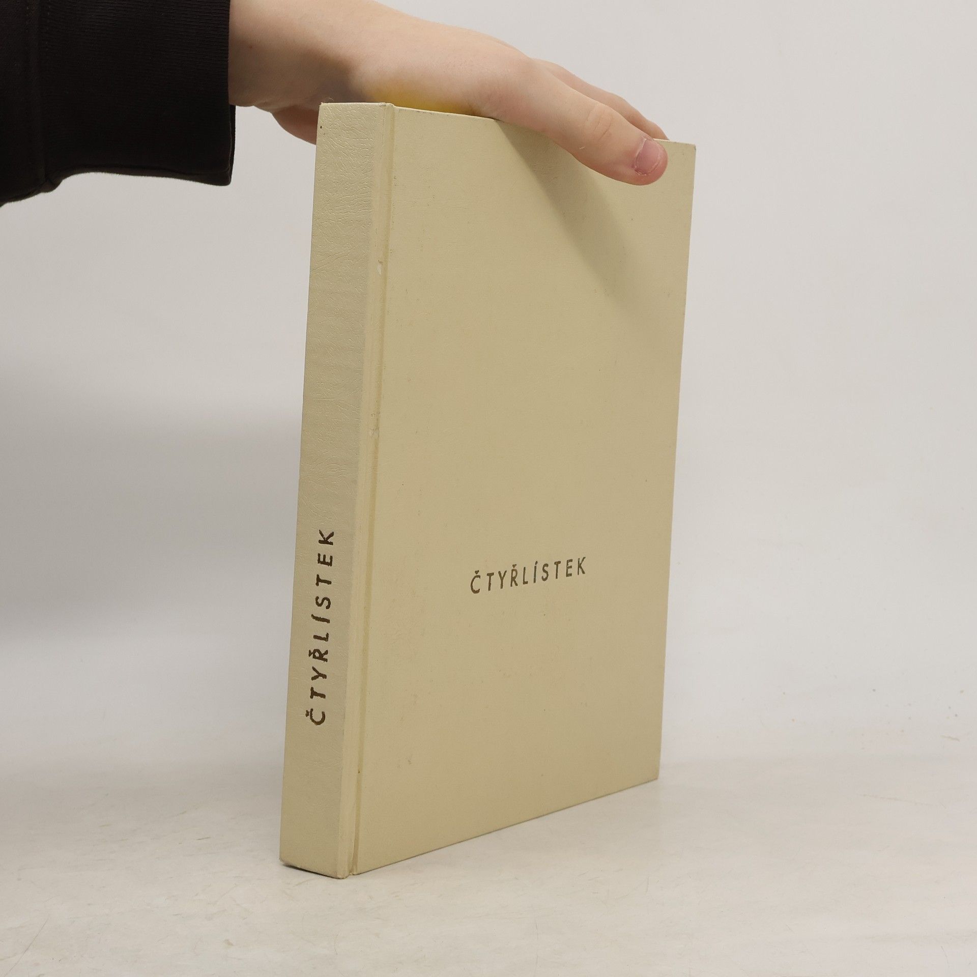 Kolektiv autorů Čtyřlístek čísla 143-151