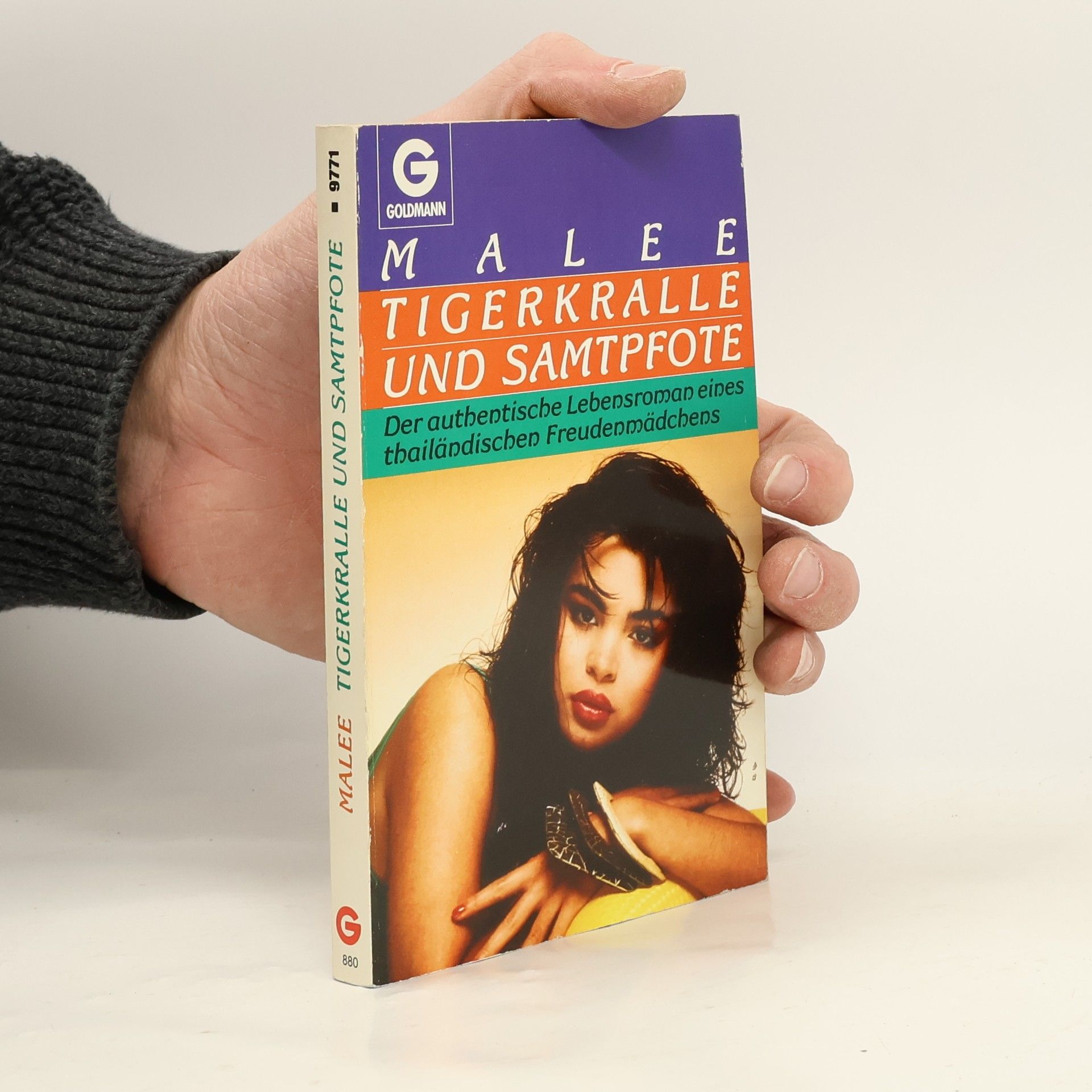 Malee Tigerkralle und Samtpfote