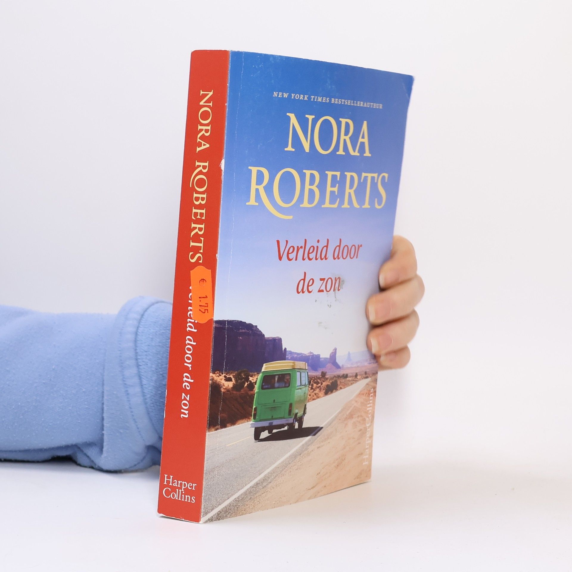 Nora Roberts Verleid door de zon; Tussen water en zon