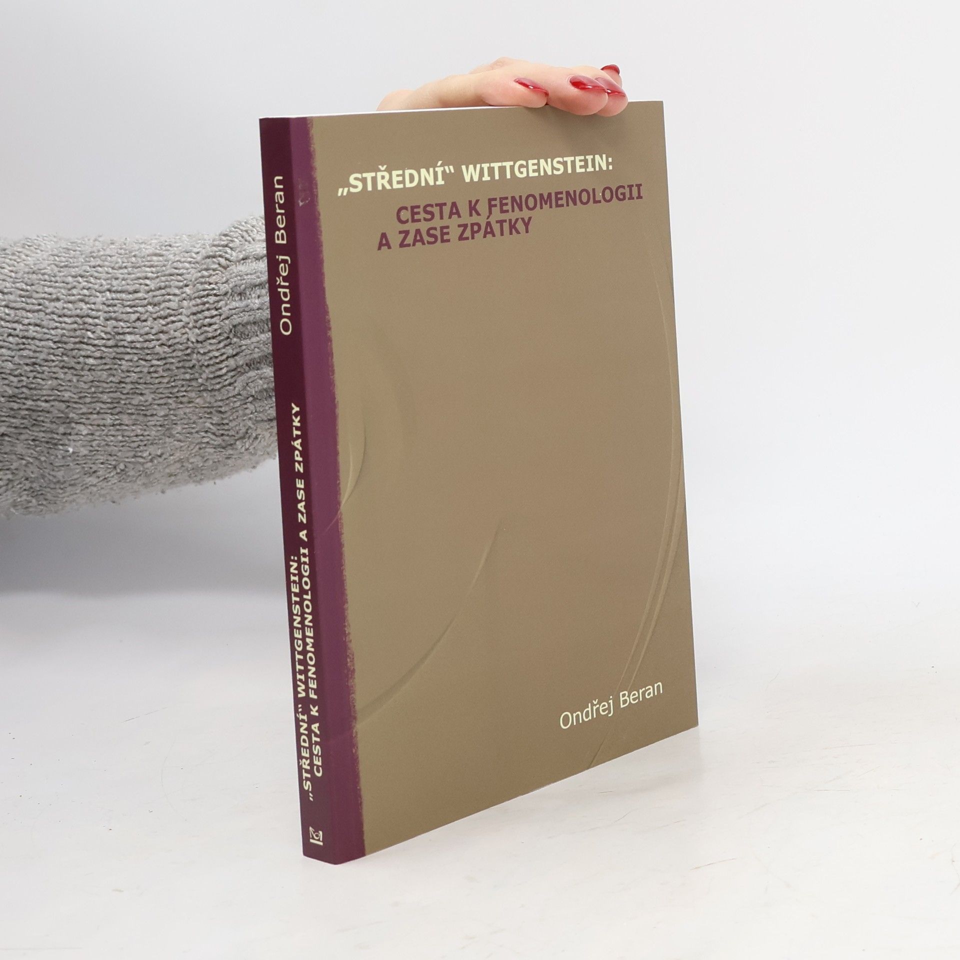 "Střední" Wittgenstein: cesta k fenomenologii a zase zpátky