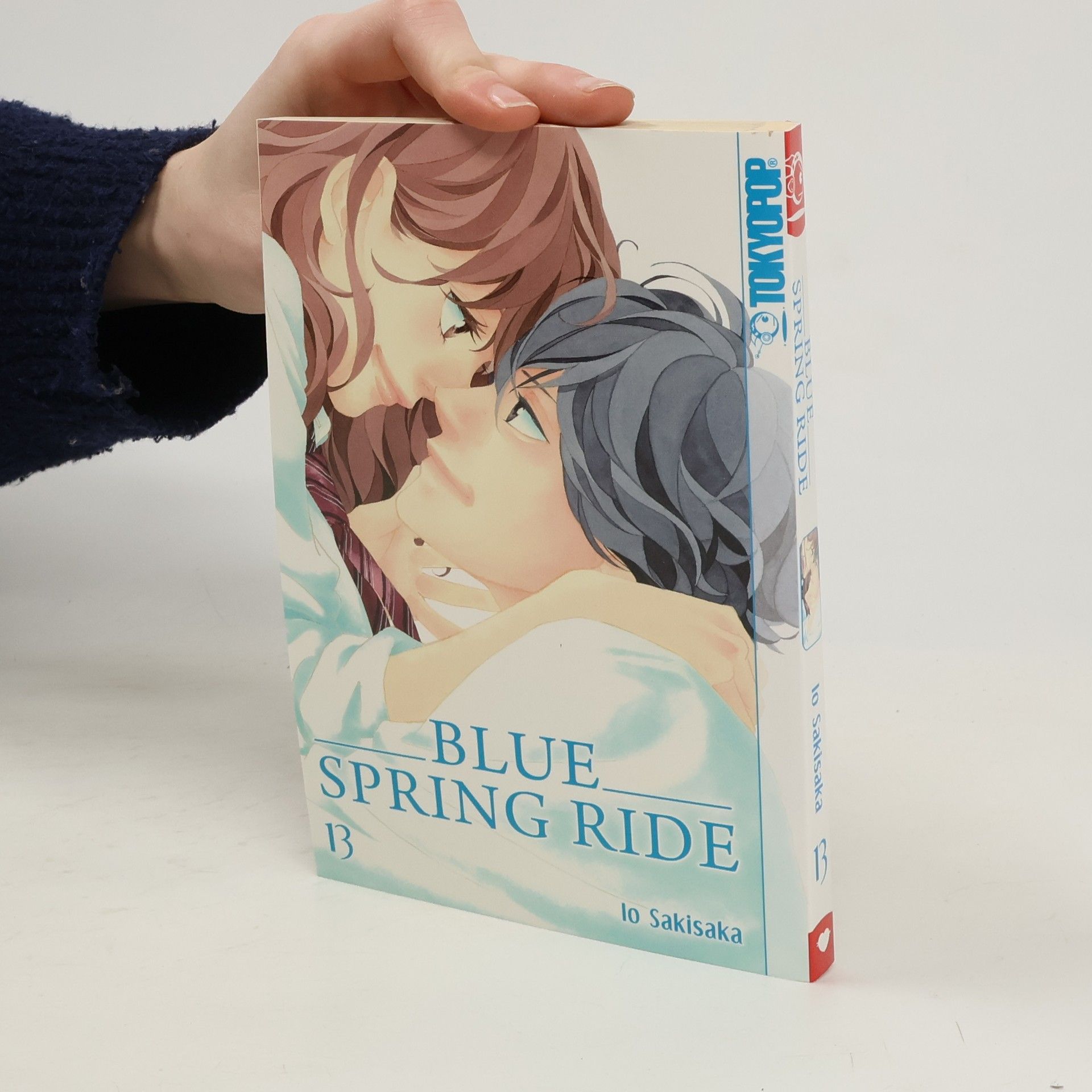 Io Sakisaka Blue spring ride 13