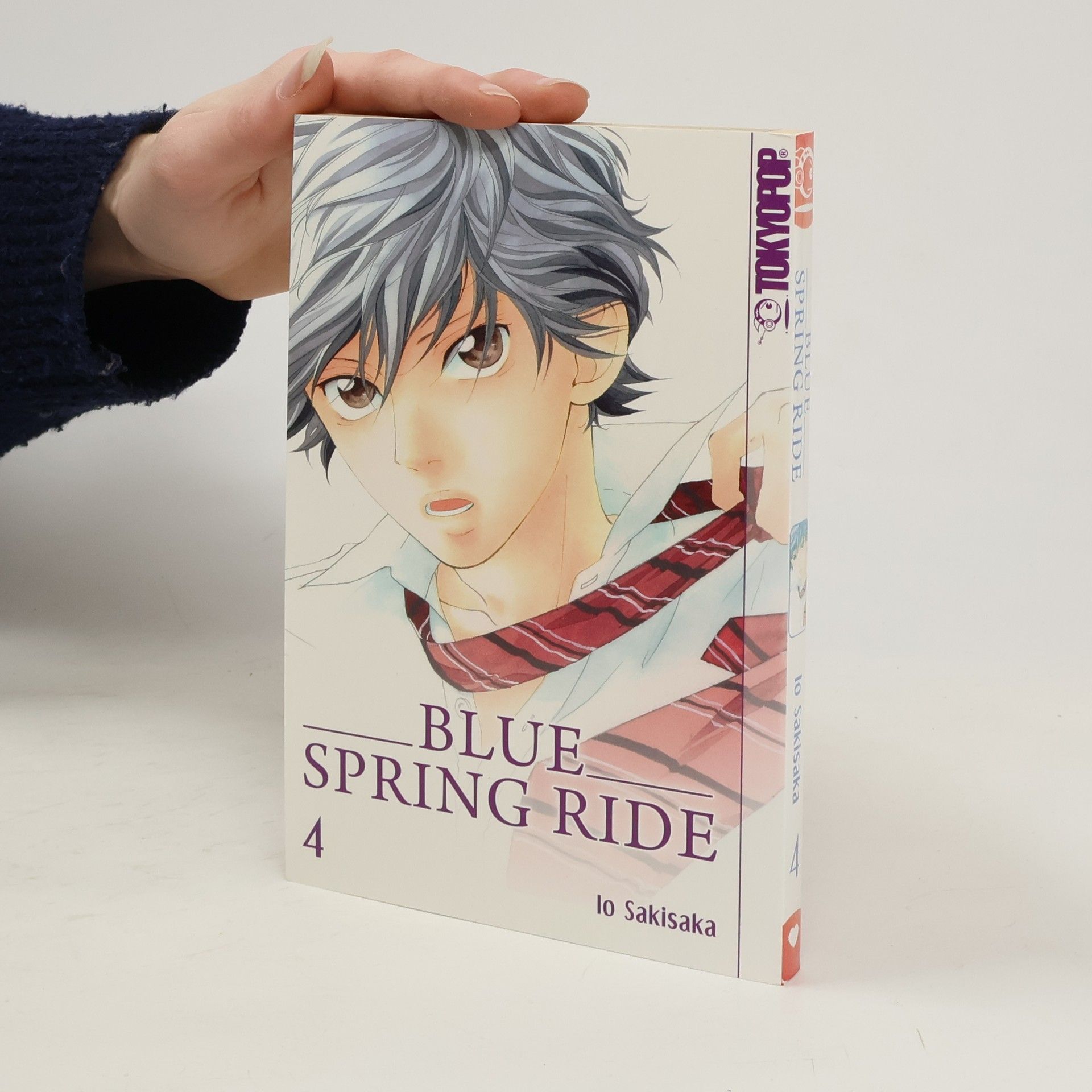 Io Sakisaka Blue spring ride 4