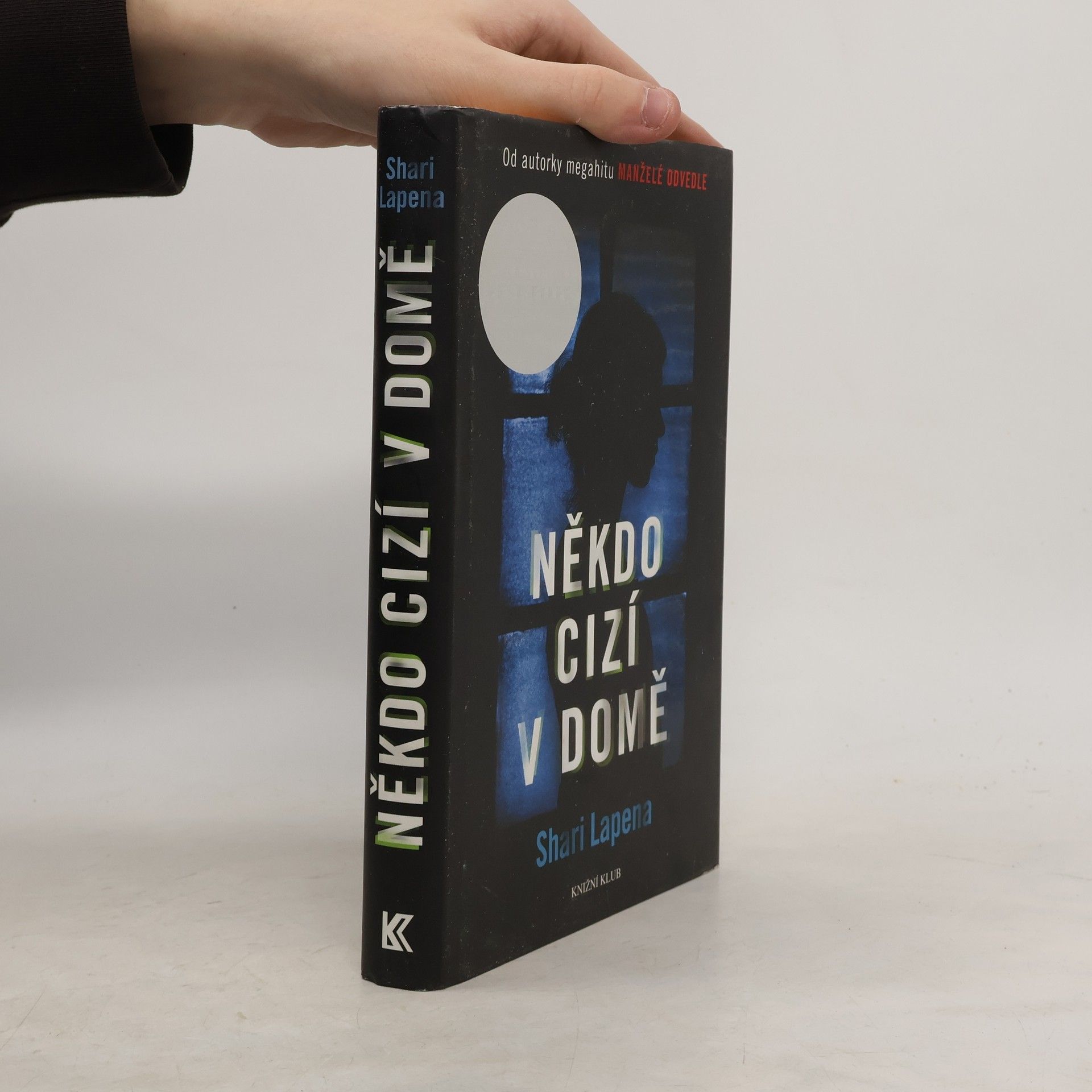 Shari Lapena Někdo cizí v domě