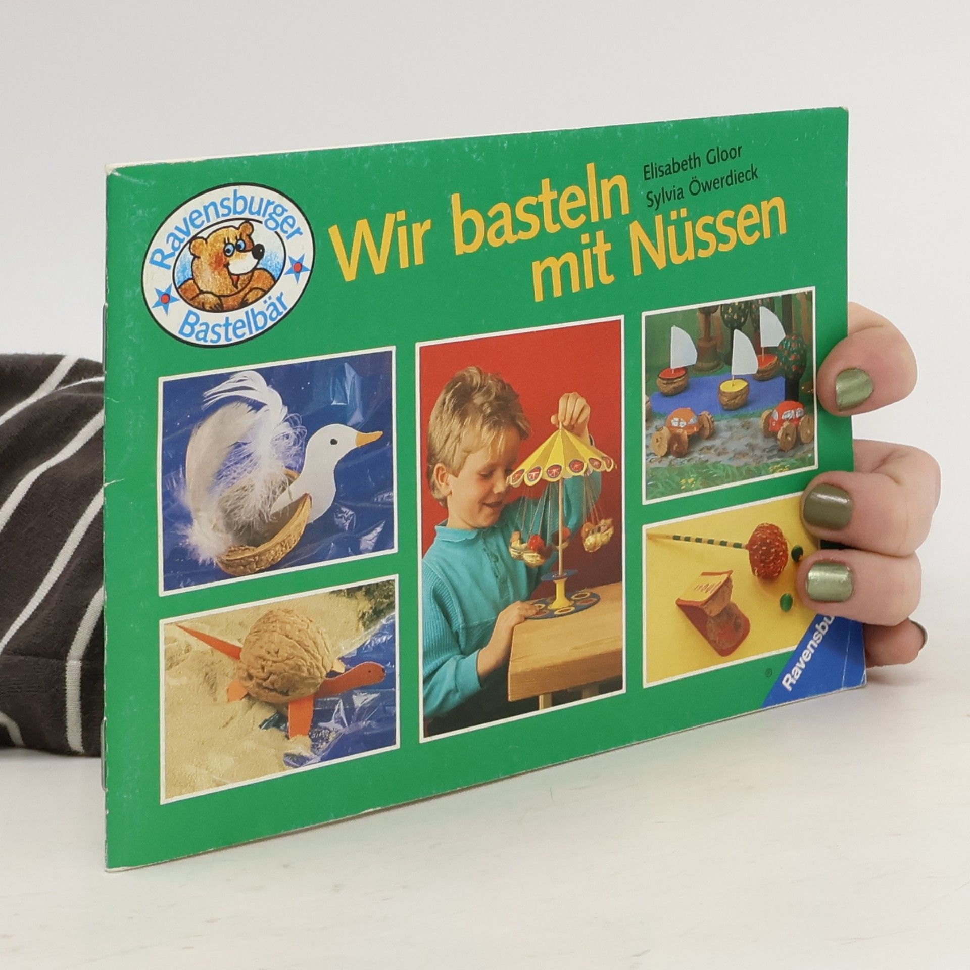Collectif d'auteurs Wir basteln mit Nüssen