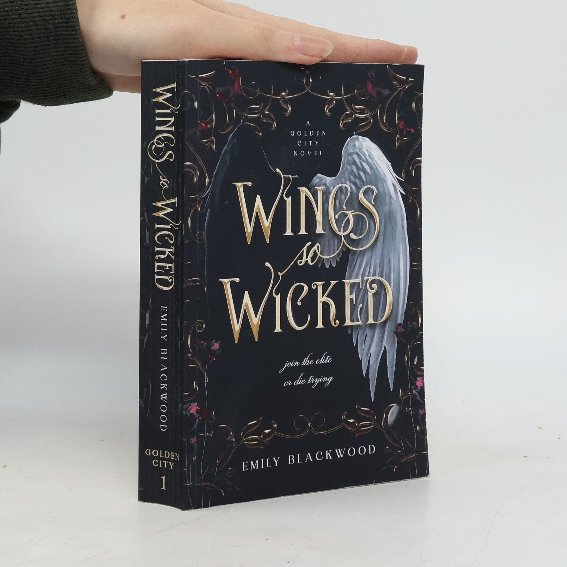 Emily Blackwood Golden City - 1: Wings So Wicked