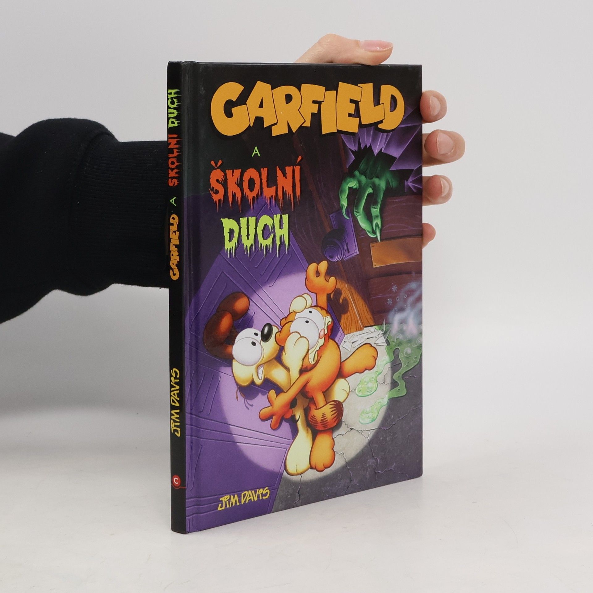 Jim Davis Garfield a školní duch